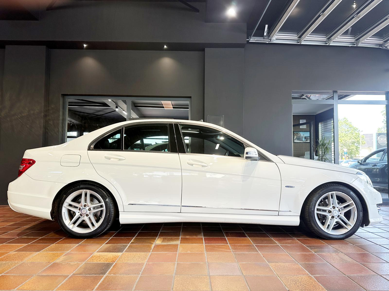 Mercedes-Benz C 220 2x AMG-LINE+AVANTGARDE PANO ILS-LED 1HAND — photo 11