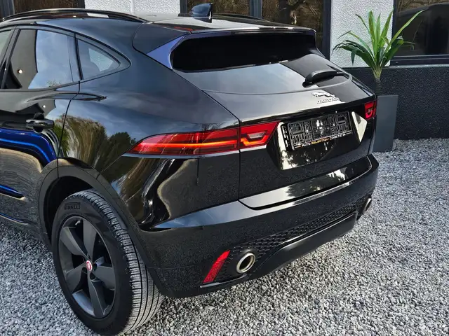 Jaguar E-Pace view 8