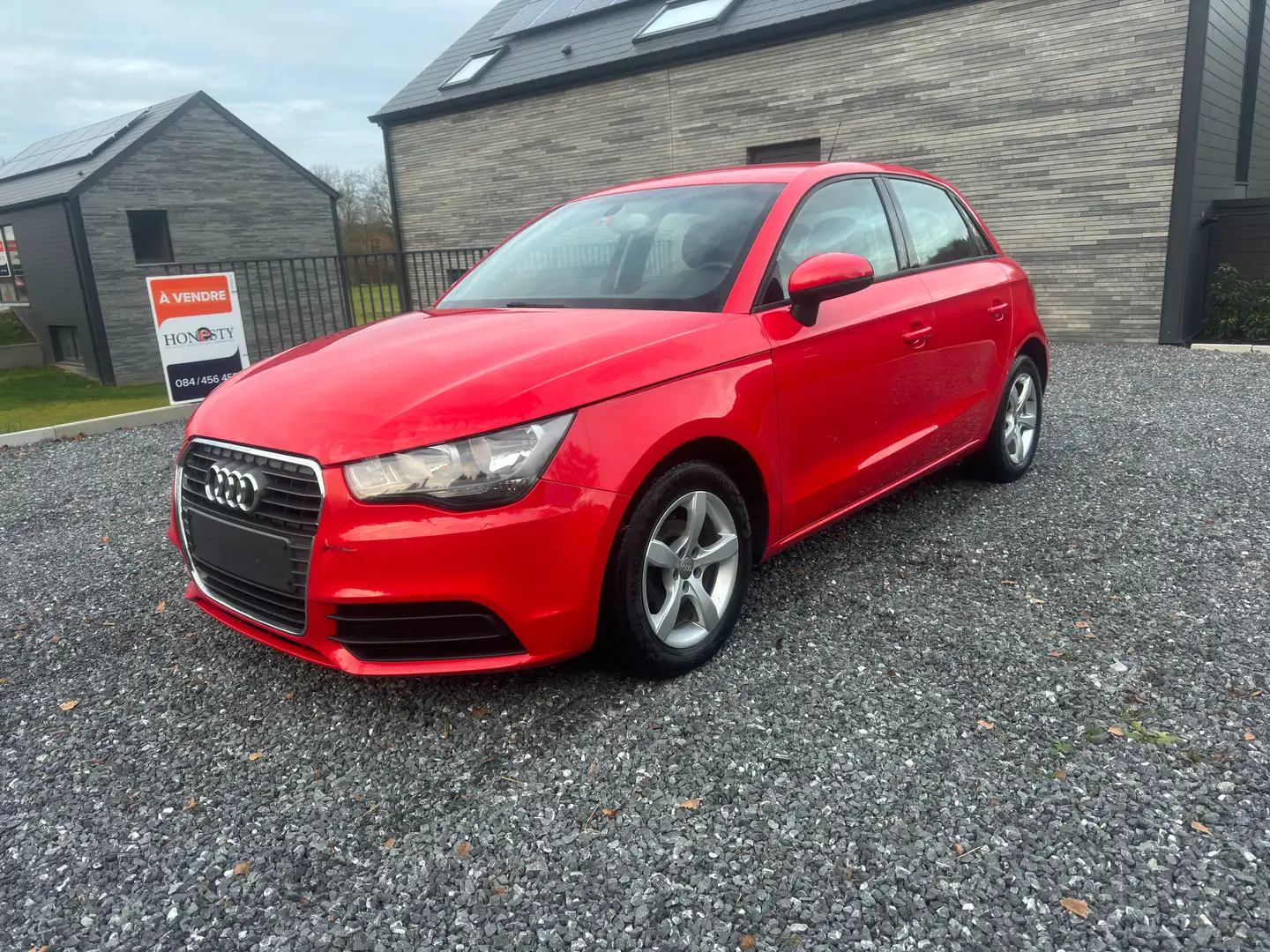 Audi A1 A1 Sportback 1.6 TDi Navi Rouge - 1