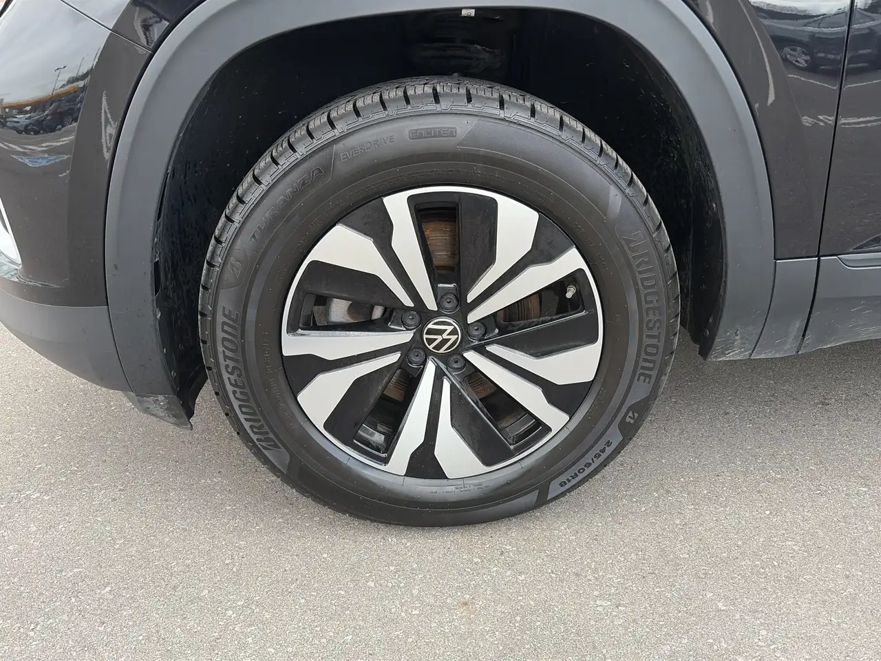 Volkswagen Atlas снимка Volkswagen Atlas