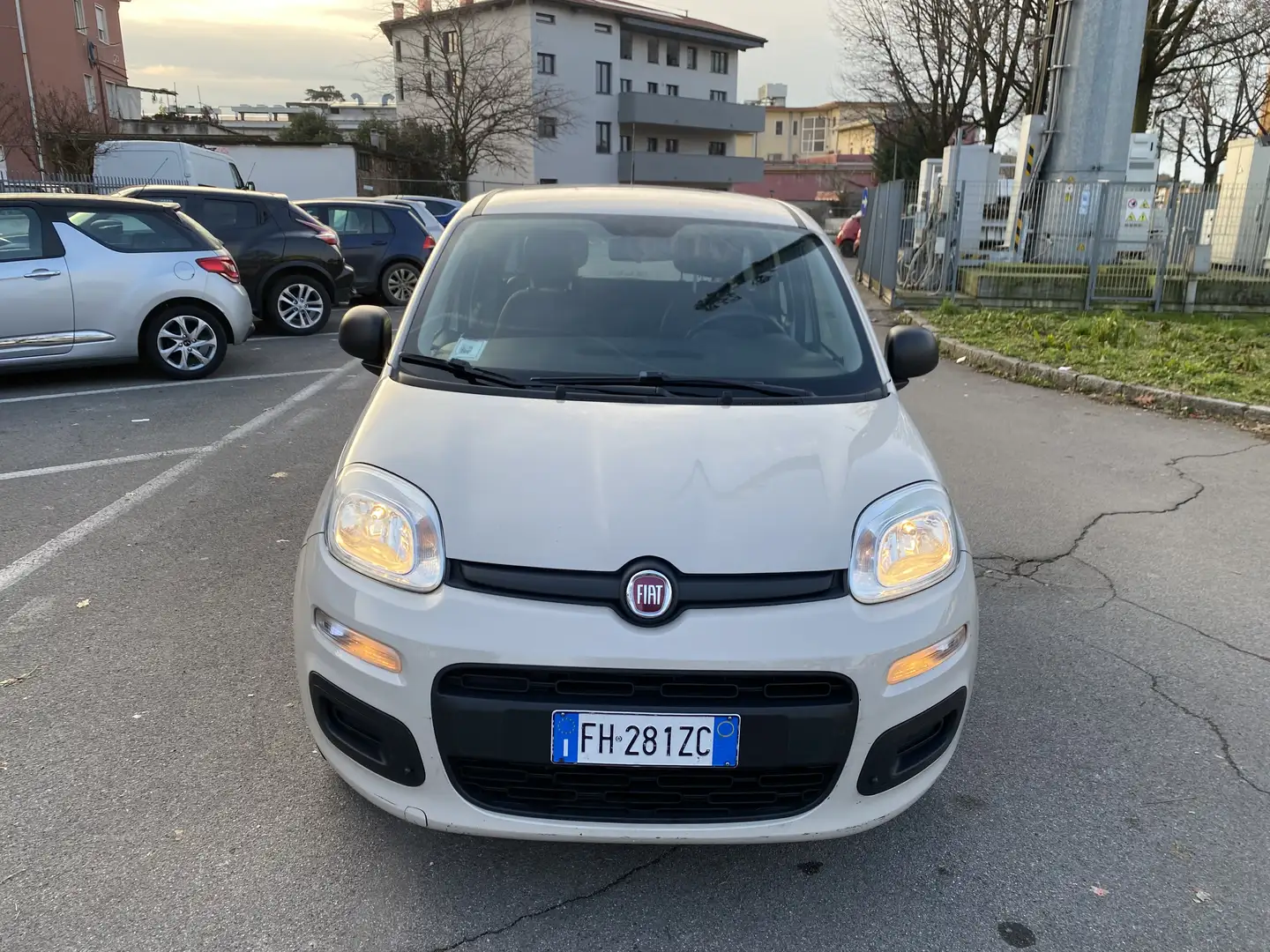 Fiat Panda 1.2 Lounge 69cv NEOPATENTATI Beige - 2