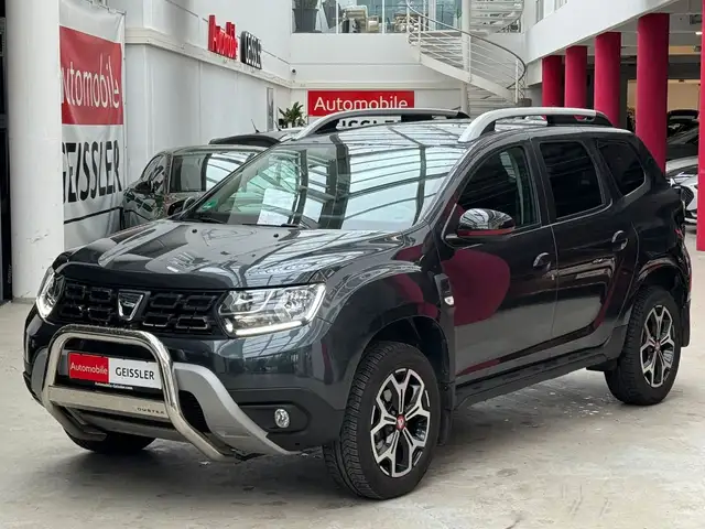 Dacia Duster TCe 150 Techroad AHK+Sitzhz+15TKM!!