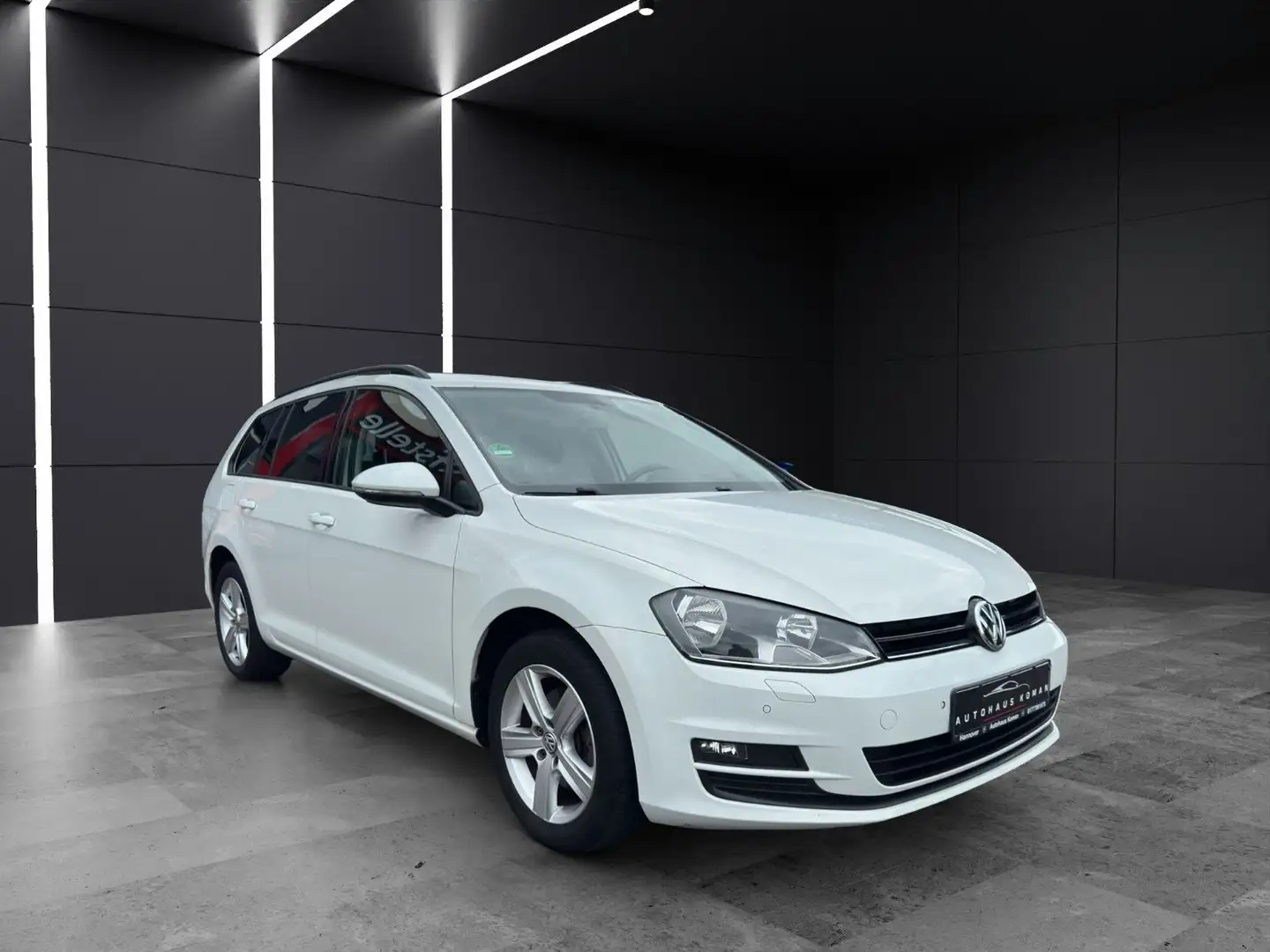 Volkswagen Golf VII Var. Comf.*TÜV*TEMPO*S-HEFT*AUTOM.*PDC* Weiß - 2