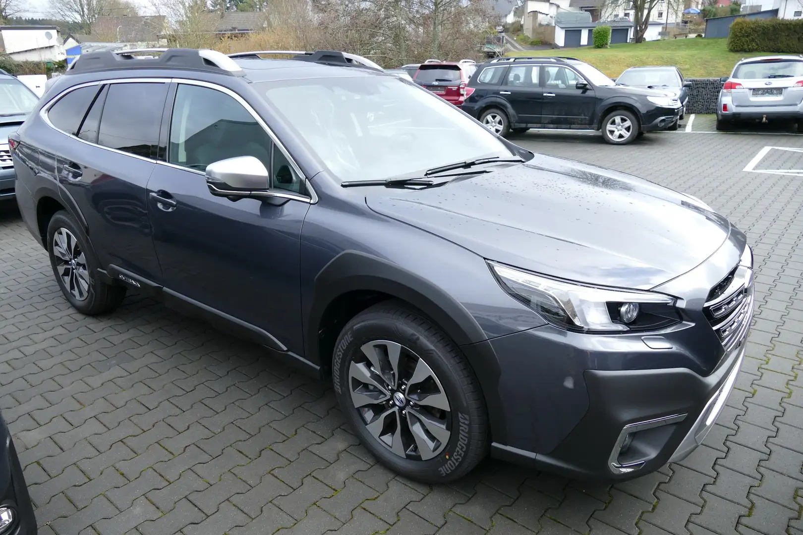 Subaru OUTBACK 2.5i PLATINUM*4X4*-5.142€*2.200 KG*LED*RFK*PDC* Grau - 1