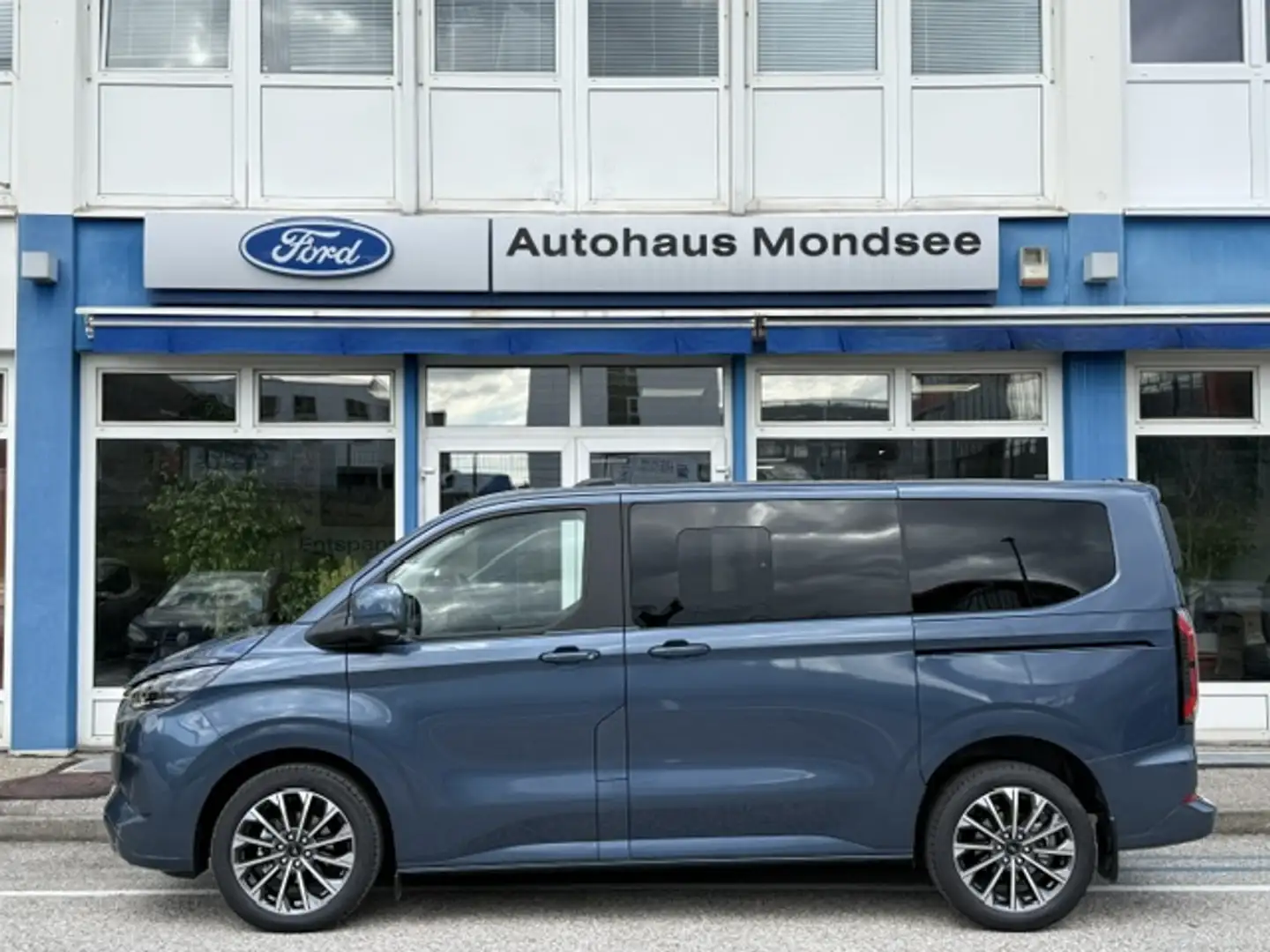 Ford Tourneo Custom Plug-in Hybrid 340 L1 Tourneo Titanium X FWD Blau - 2