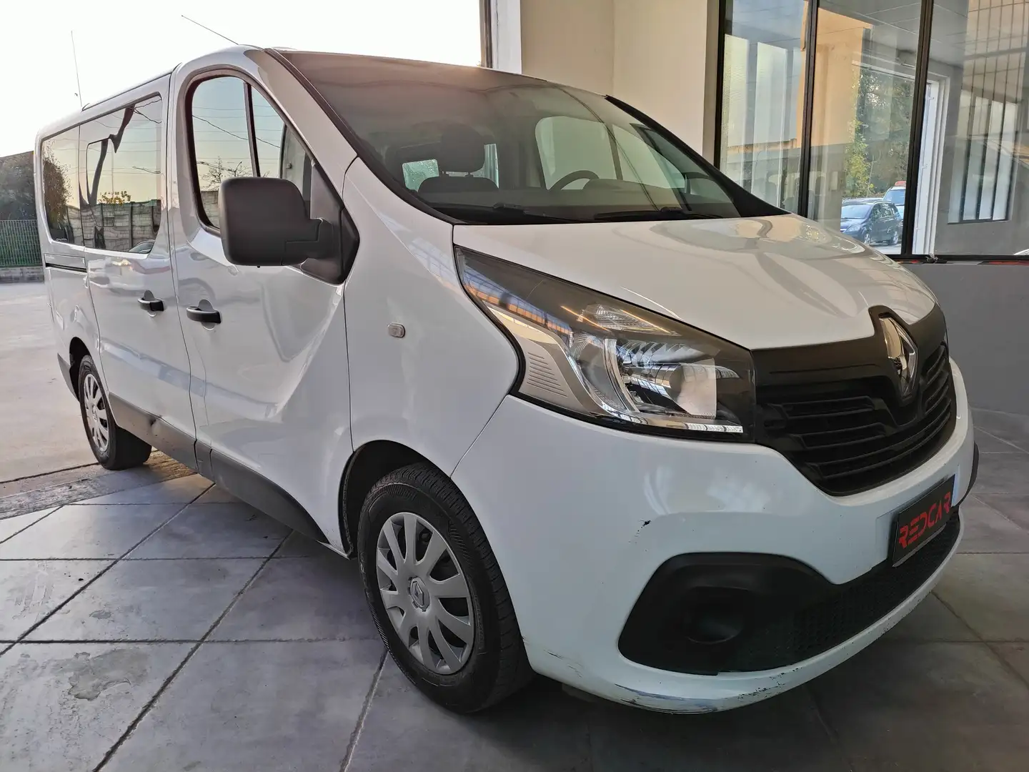 Renault Trafic renault trafic 1.6 dci - 125cv - euro6b Blanc - 1
