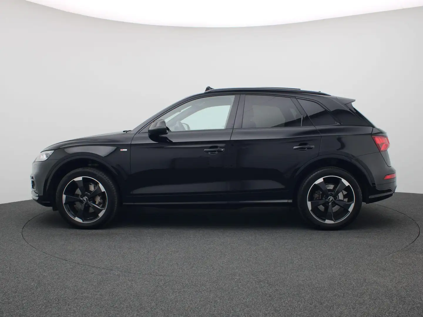 Audi Q5 2.0 TFSI quattro Sport S Line Black Edition 252PK Zwart - 2