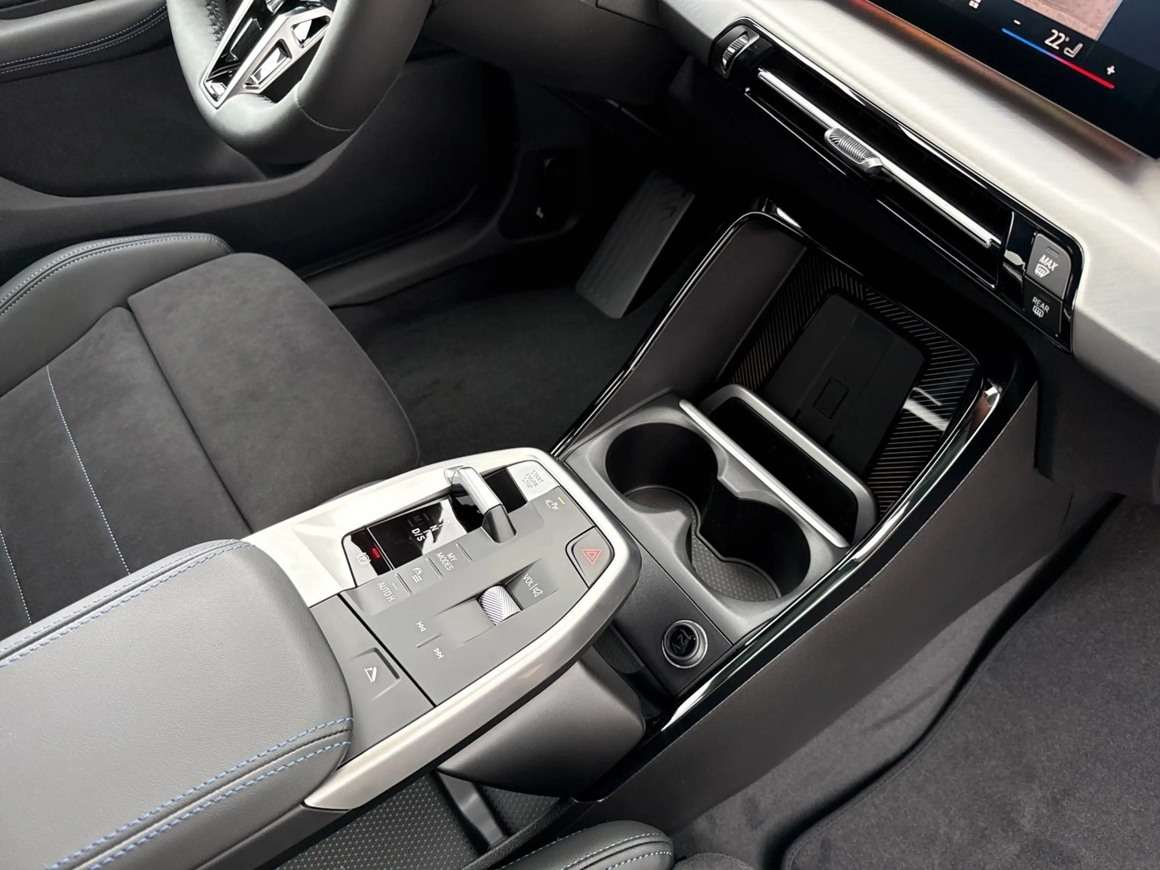 BMW 220 i AHK 360° HEAD-UP PANO RFK HIFI LENKRADHZ BT — photo 13