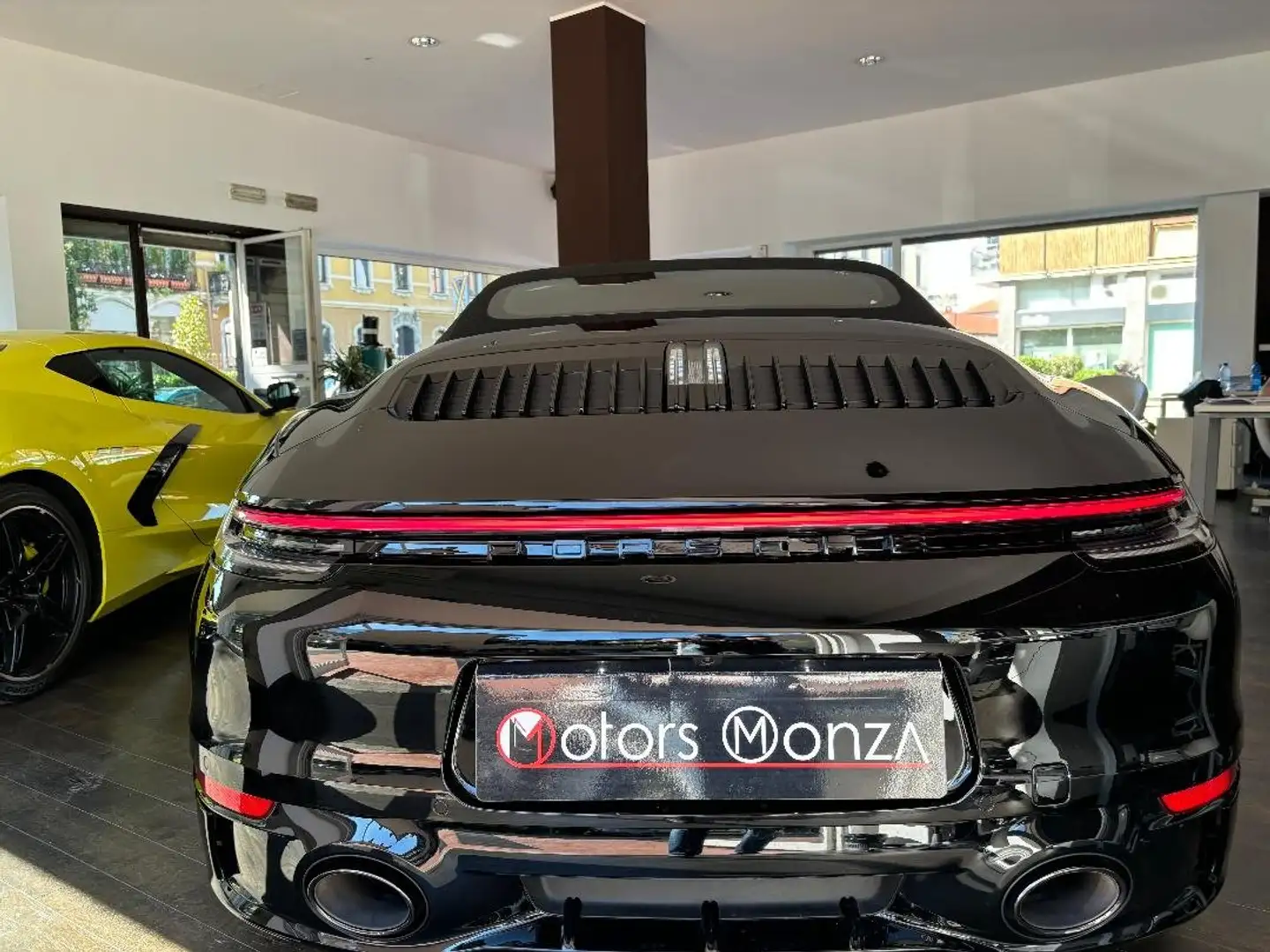 Porsche 911 Cabrio 3.0 Carrera  - Pacchetto Sportdesign Nero - 1