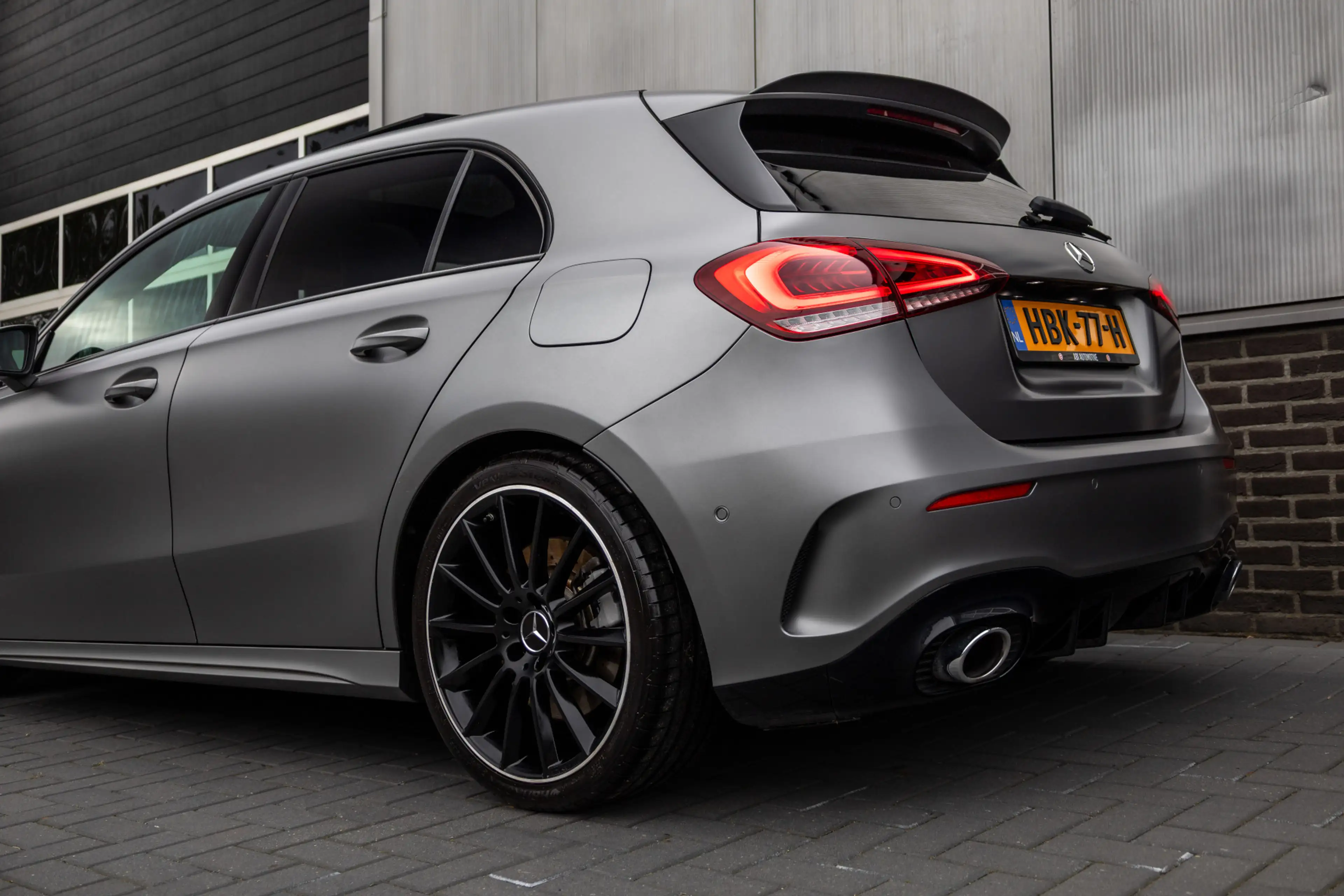 Mercedes-Benz A 35 AMG 4MATIC 306 pk Premium Plus AMG-Pakket / Mat-Grijs/ — photo 10