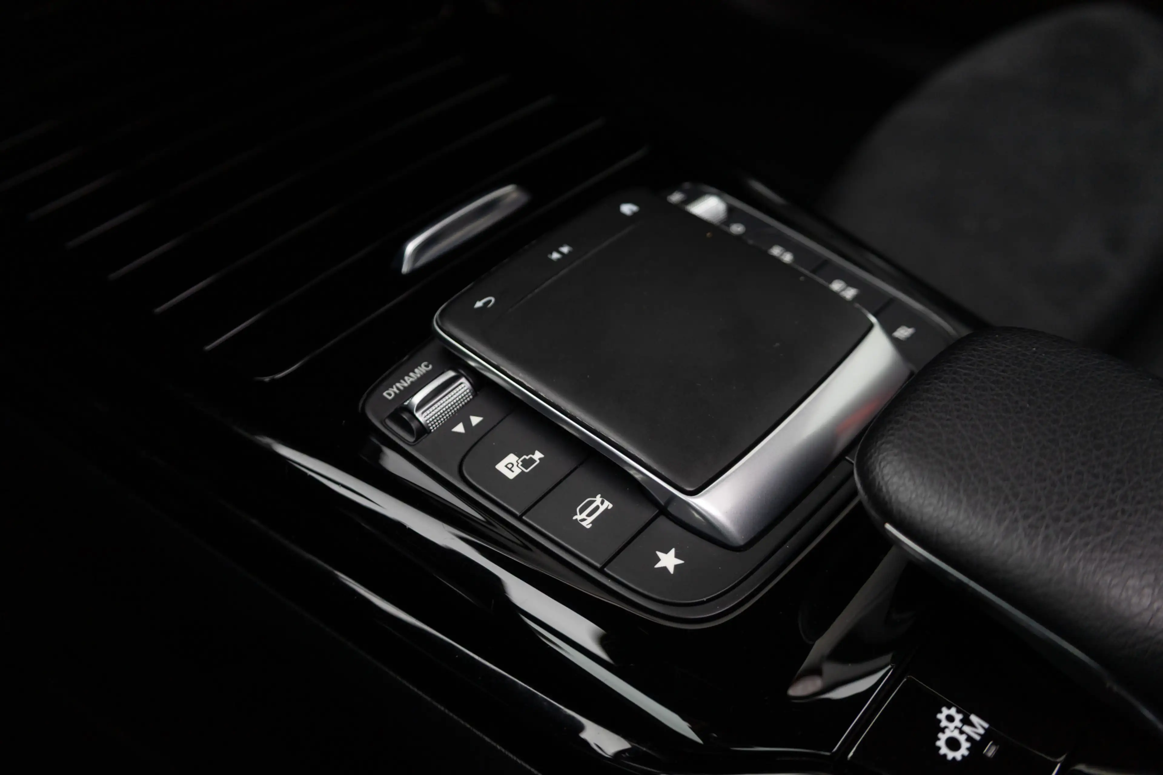 Mercedes-Benz A 35 AMG 4MATIC 306 pk Premium Plus AMG-Pakket / Mat-Grijs/ — photo 34