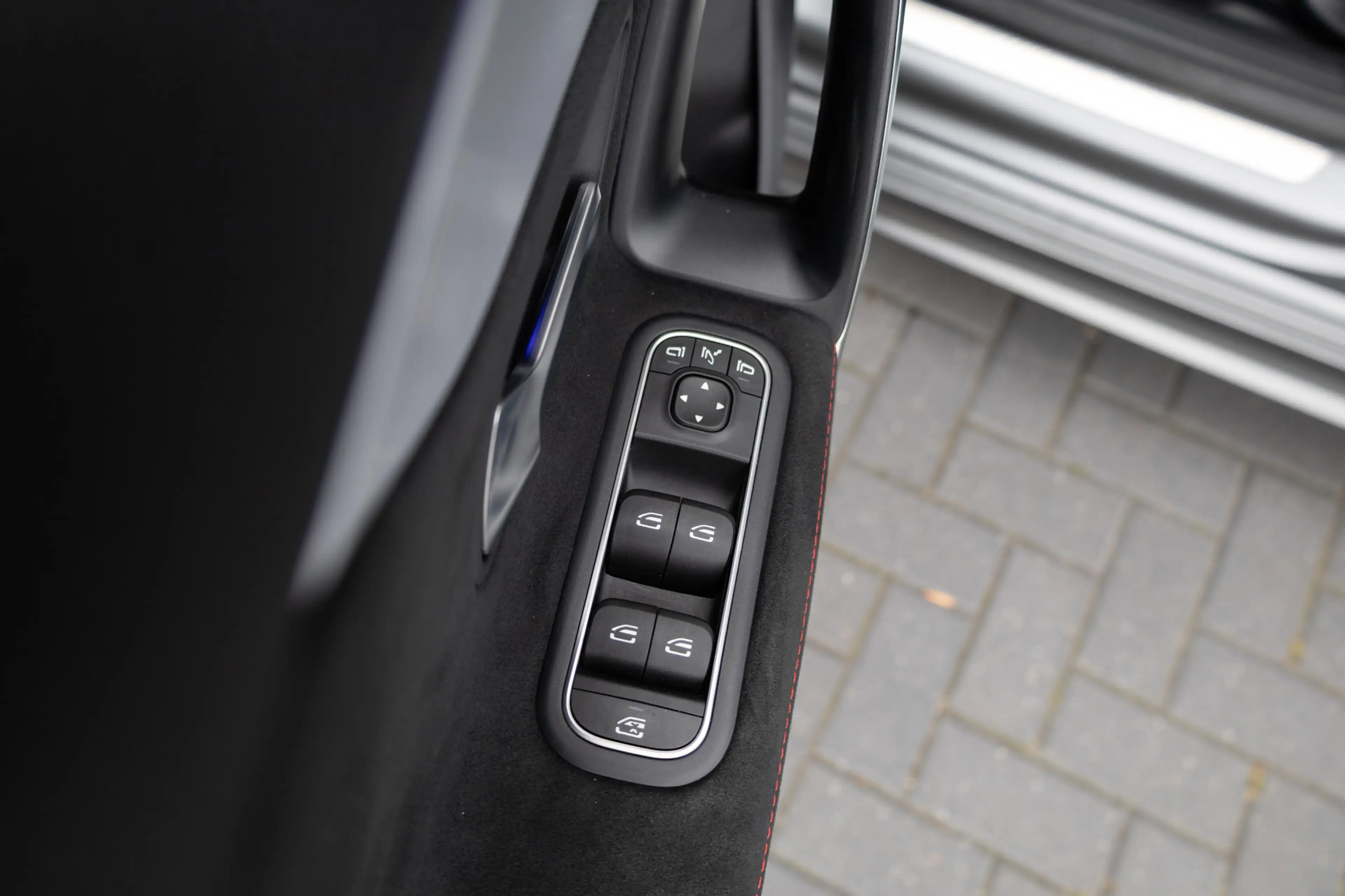 Mercedes-Benz A 35 AMG 4MATIC 306 pk Premium Plus AMG-Pakket / Mat-Grijs/ — photo 12