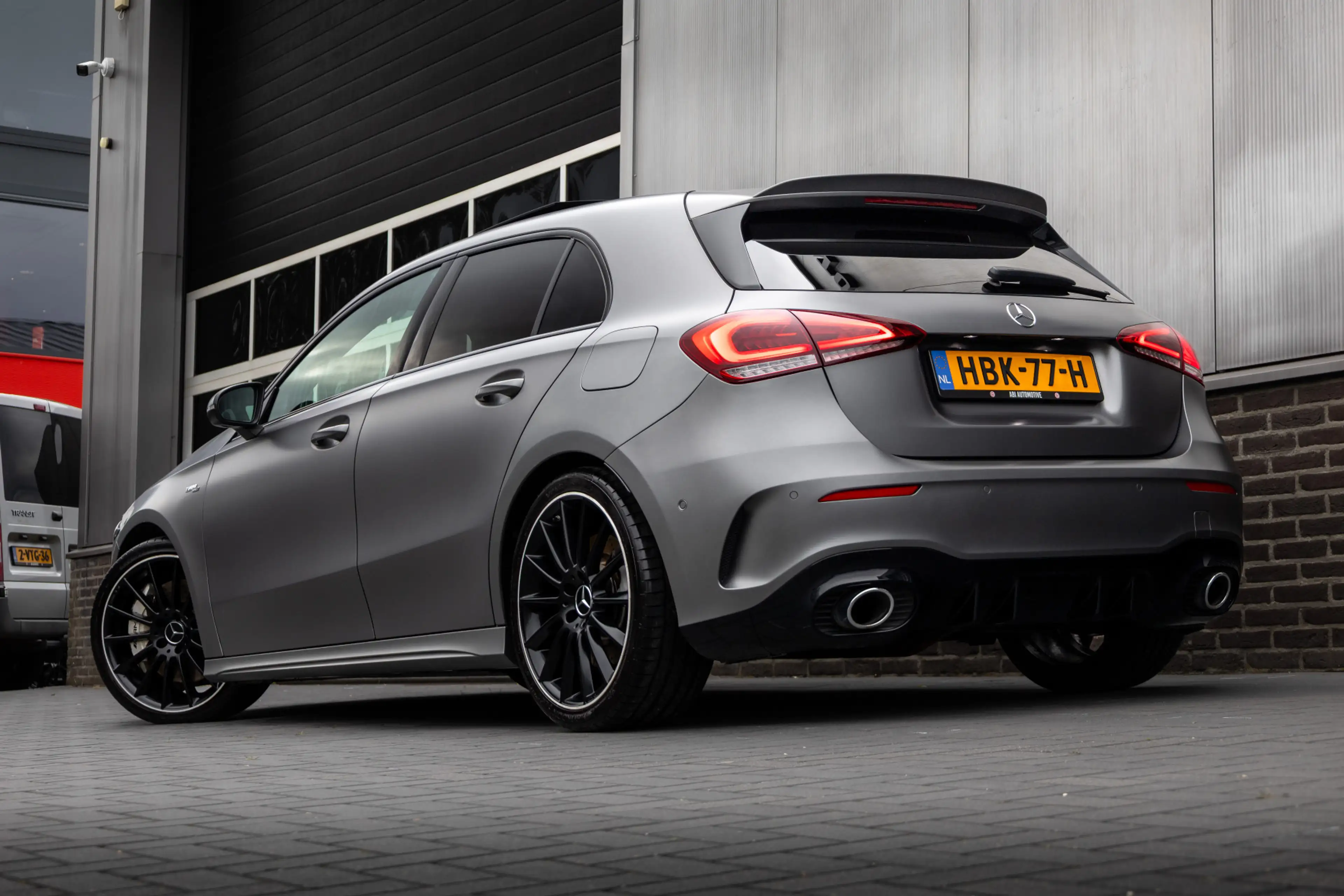 Mercedes-Benz A 35 AMG 4MATIC 306 pk Premium Plus AMG-Pakket / Mat-Grijs/ — photo 6