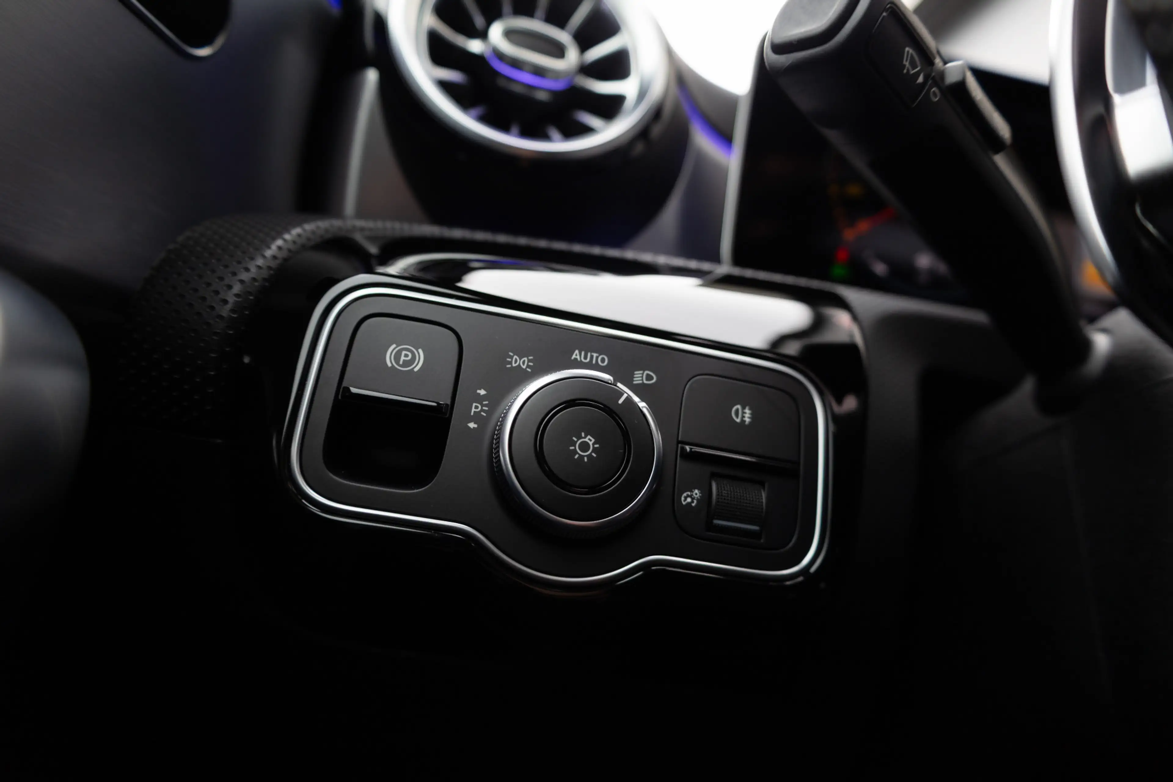 Mercedes-Benz A 35 AMG 4MATIC 306 pk Premium Plus AMG-Pakket / Mat-Grijs/ — photo 24