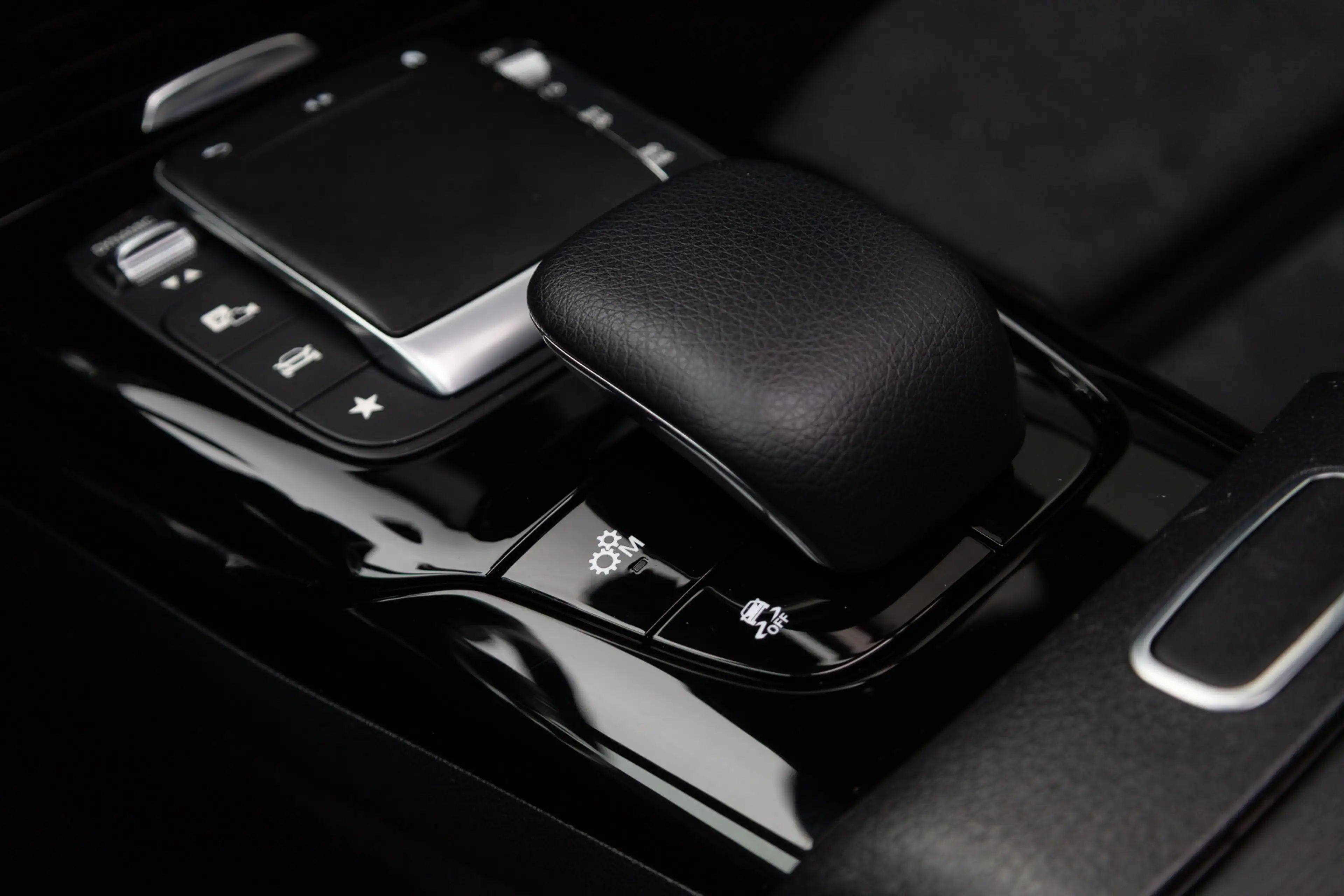 Mercedes-Benz A 35 AMG 4MATIC 306 pk Premium Plus AMG-Pakket / Mat-Grijs/ — photo 33