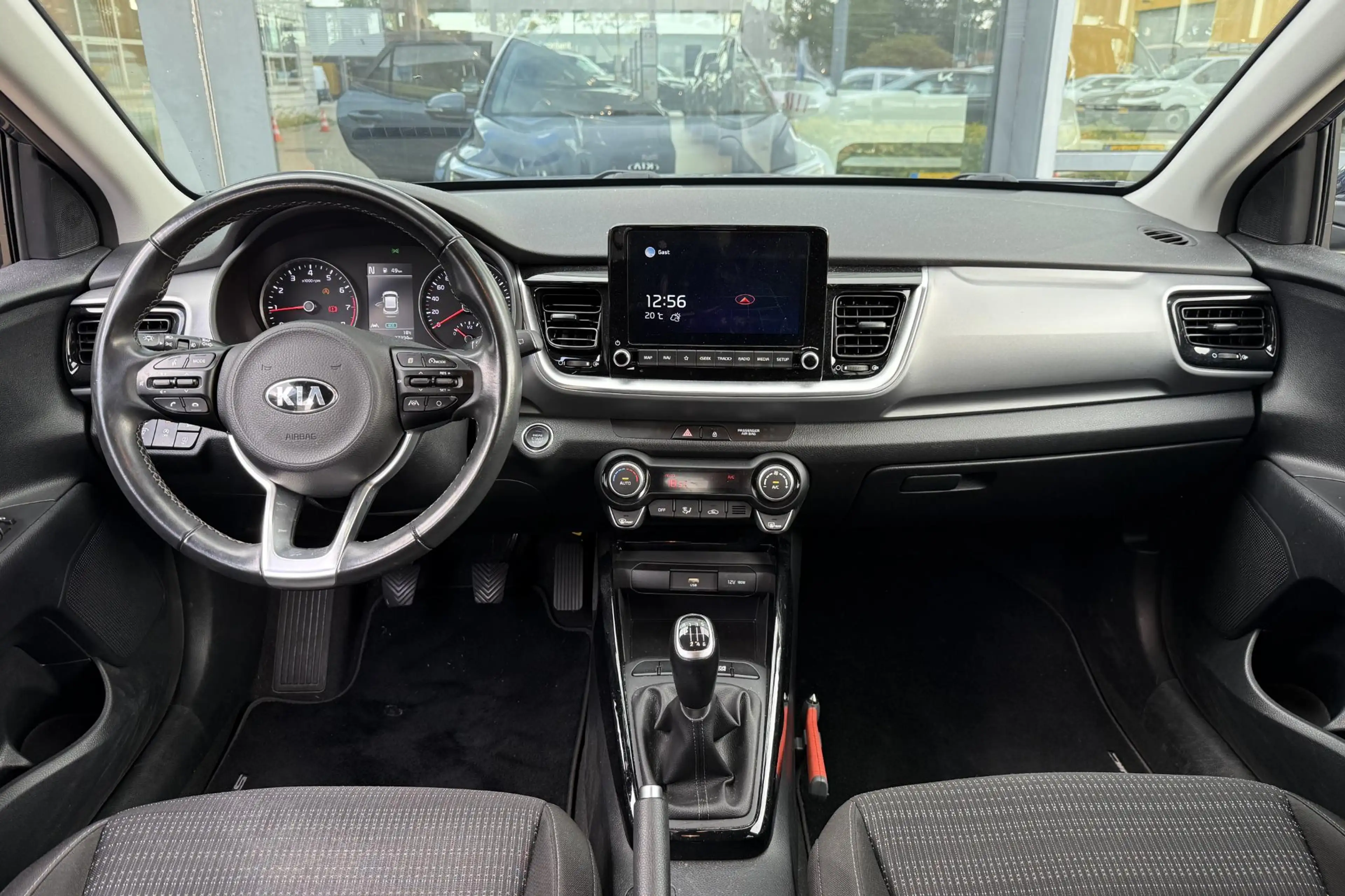 Kia Stonic 1.0 T-GDi MHEV DynamicPlusLine | Climate control | — photo 11