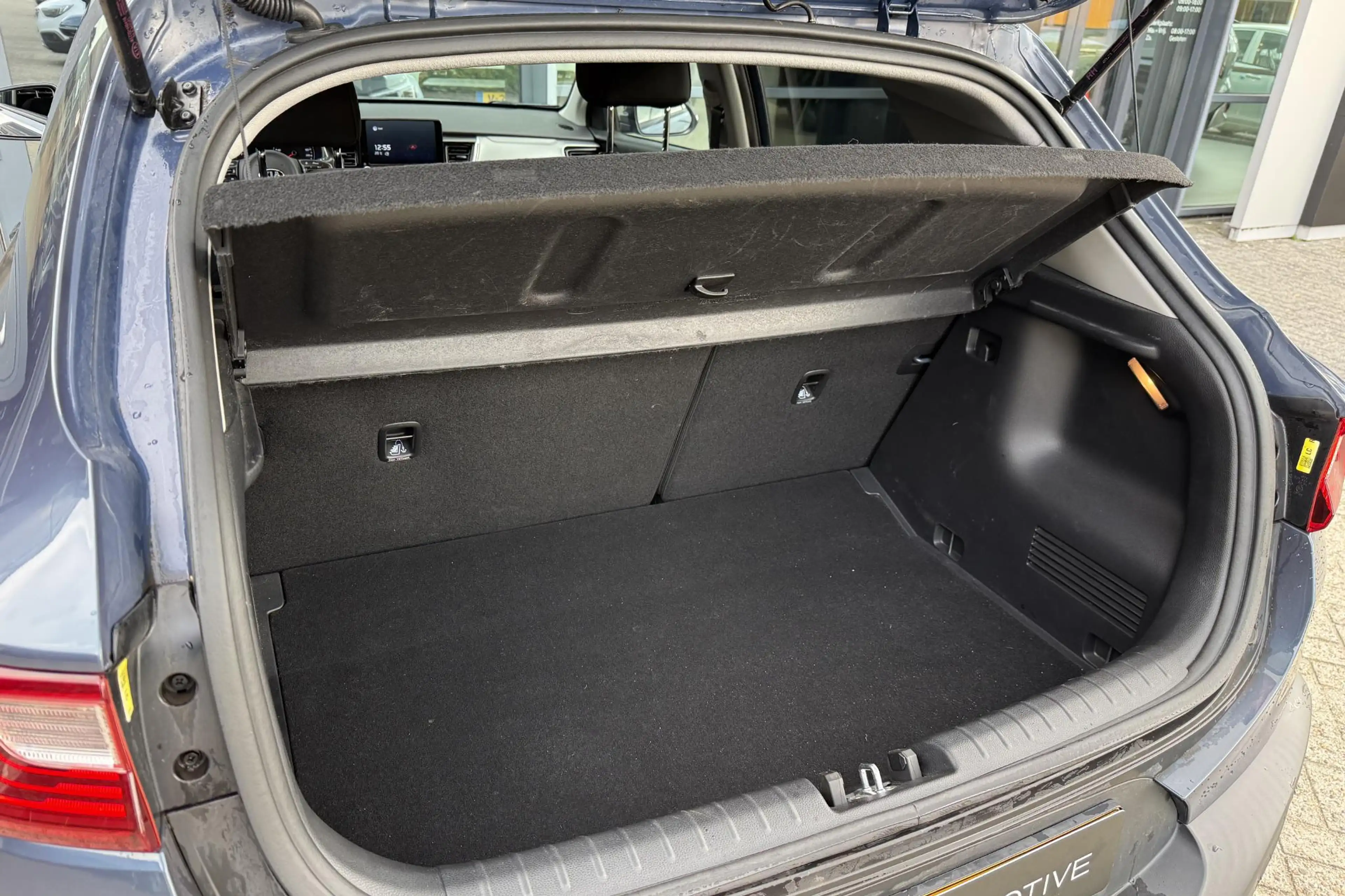 Kia Stonic 1.0 T-GDi MHEV DynamicPlusLine | Climate control | — photo 9