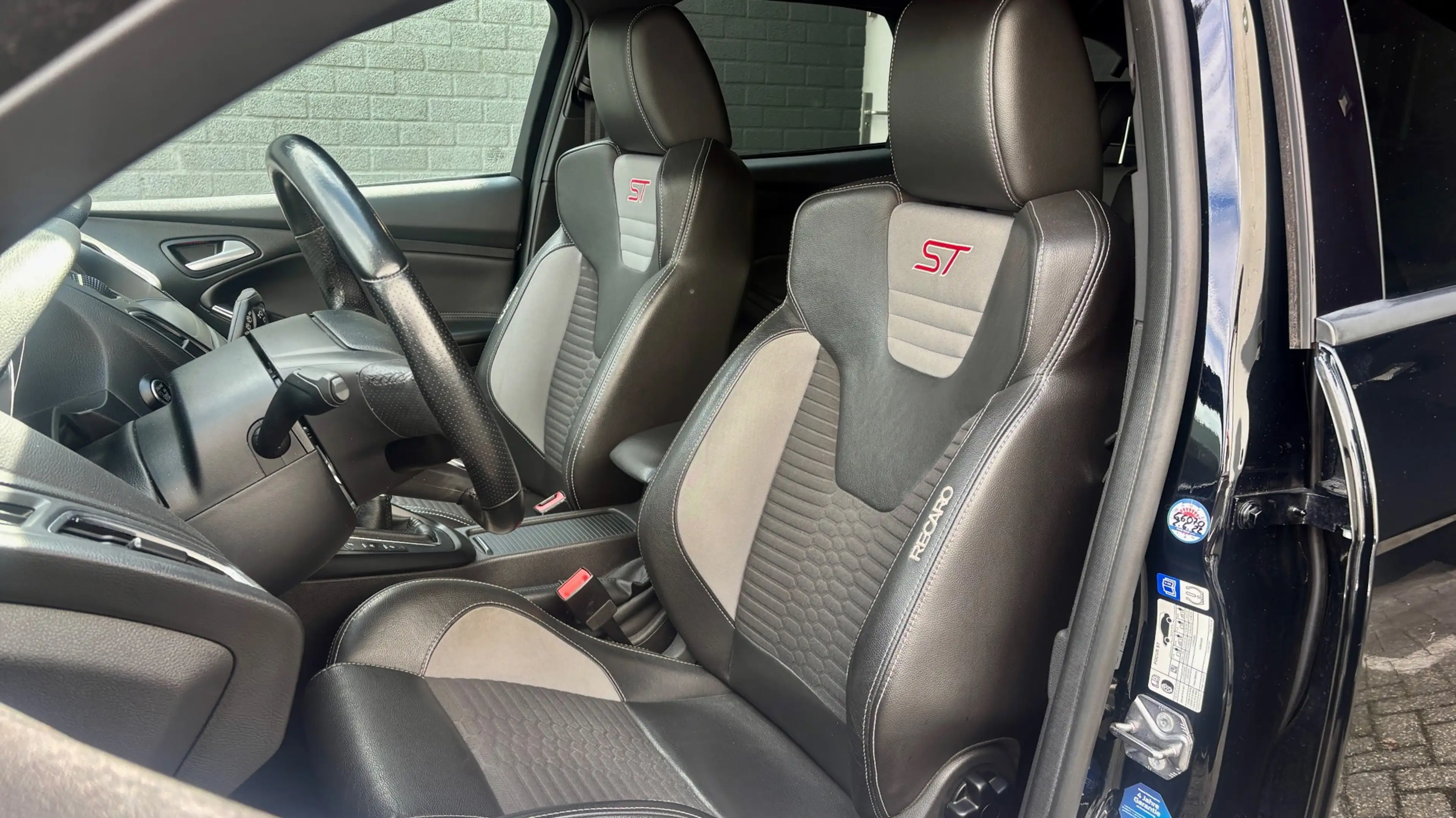 Ford Focus Wagon 2.0 ST 250PK Navi / Xenon / CAM / Cruise / P — photo 15