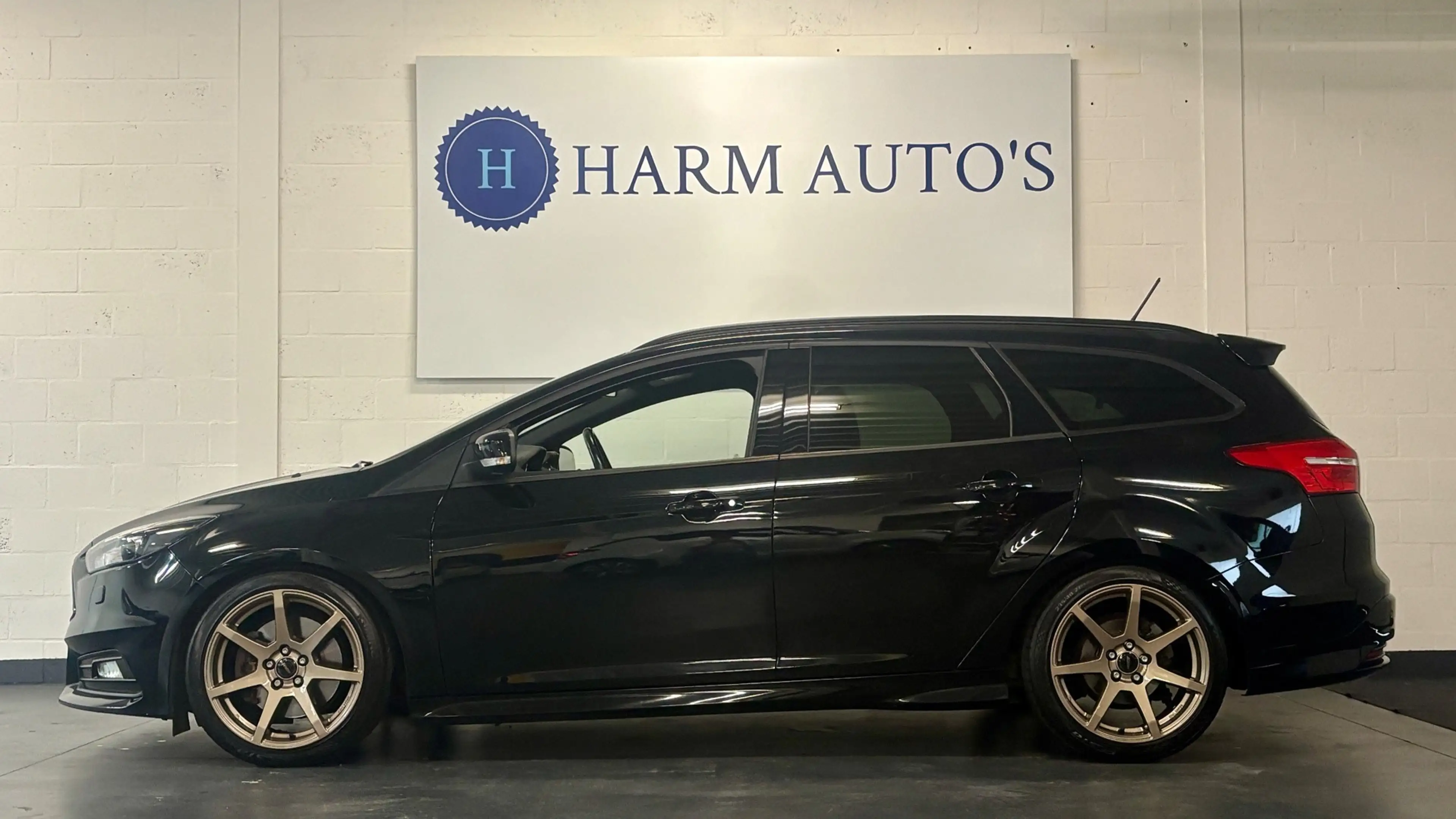 Ford Focus Wagon 2.0 ST 250PK Navi / Xenon / CAM / Cruise / P — photo 2