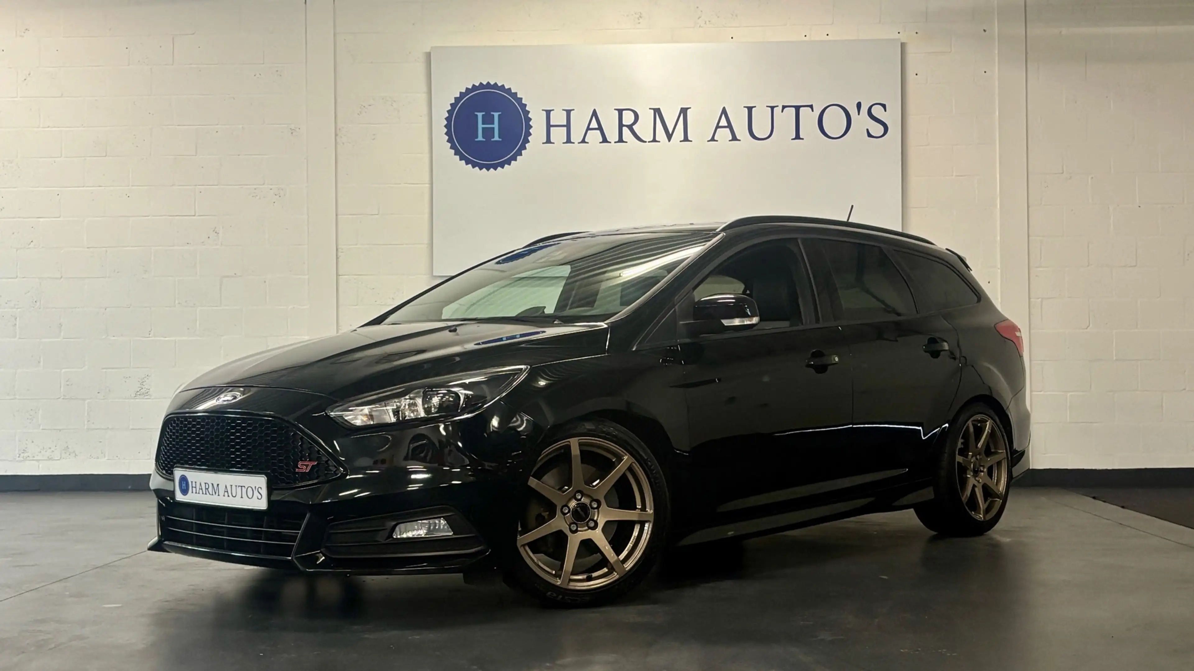 Ford Focus Wagon 2.0 ST 250PK Navi / Xenon / CAM / Cruise / P