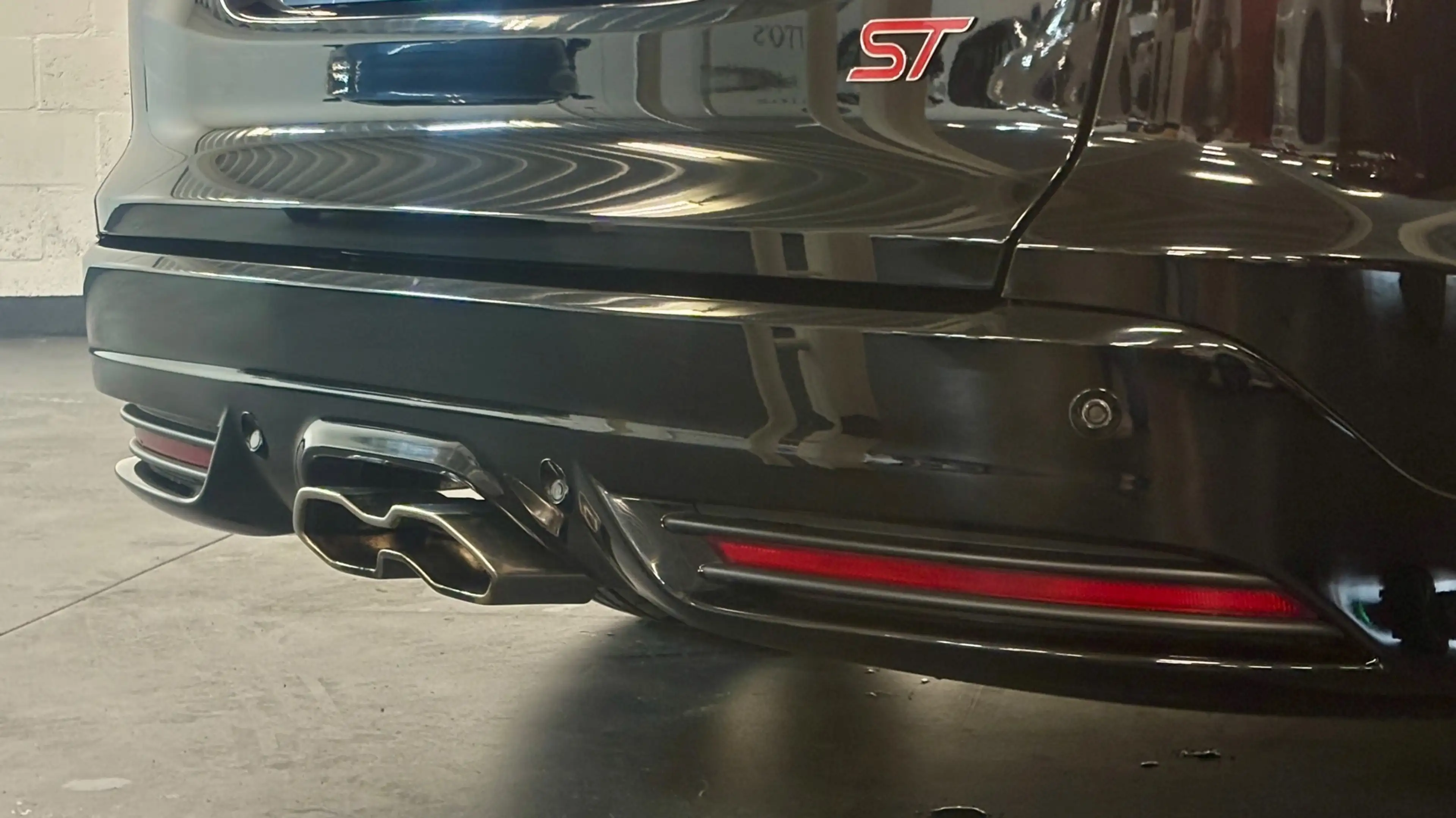Ford Focus Wagon 2.0 ST 250PK Navi / Xenon / CAM / Cruise / P — photo 10