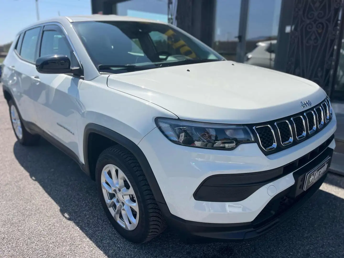 Jeep Compass 1.5 Turbo T4 130 CV MHEV 2WD LONGITUDE Bílá - 2