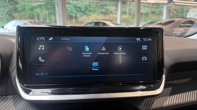 Peugeot 208 — photo 13