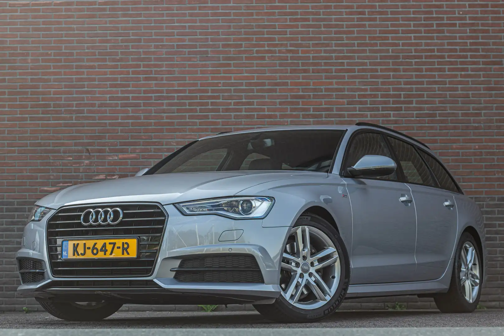Audi A6 1.8 TFSI S-tronic Adrelin Sport, Origineel NL, S-L Gris - 1