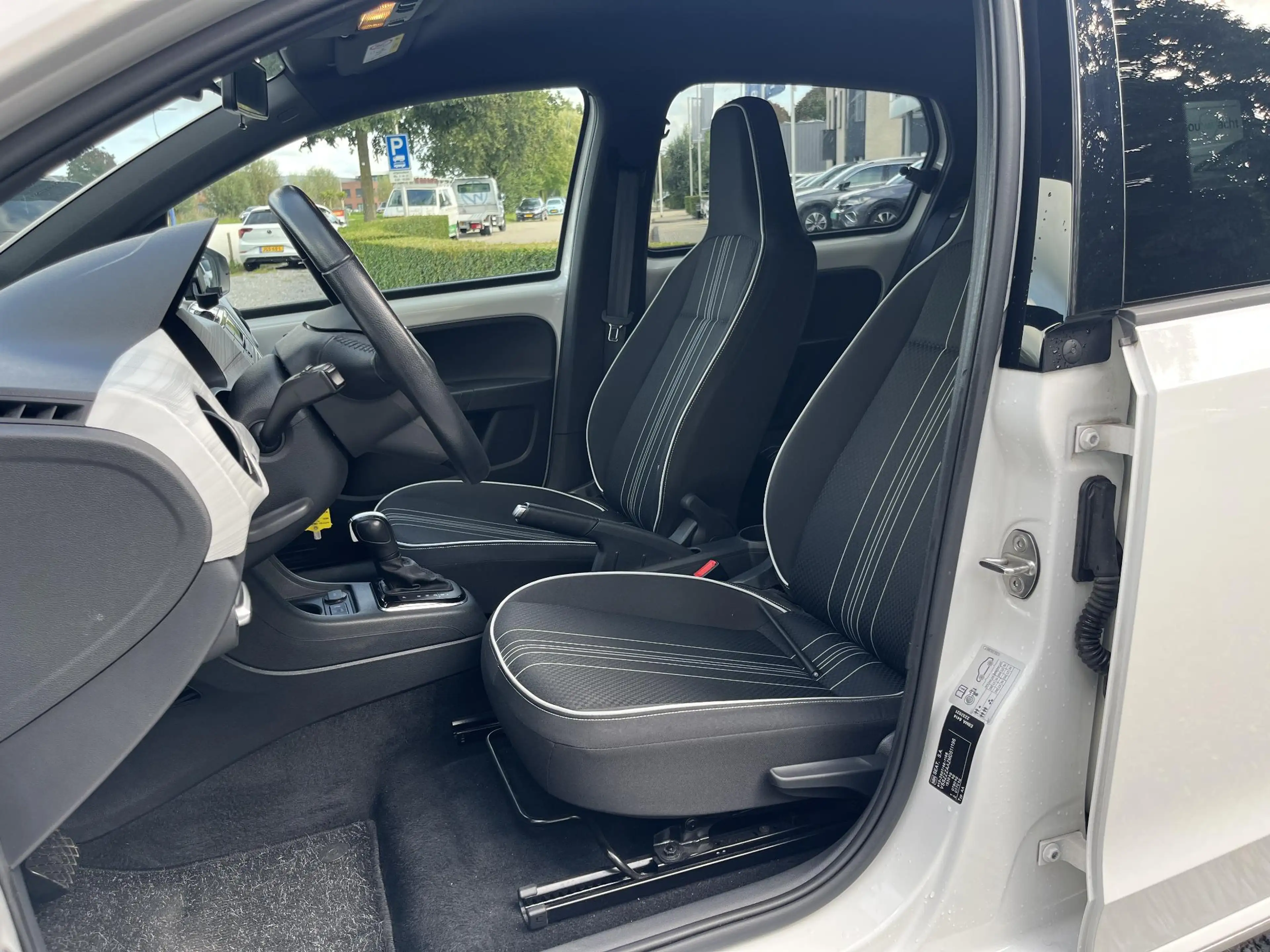 SEAT Mii Electric electric Plus (LM,Pdc,Clima,Cruise) — photo 7