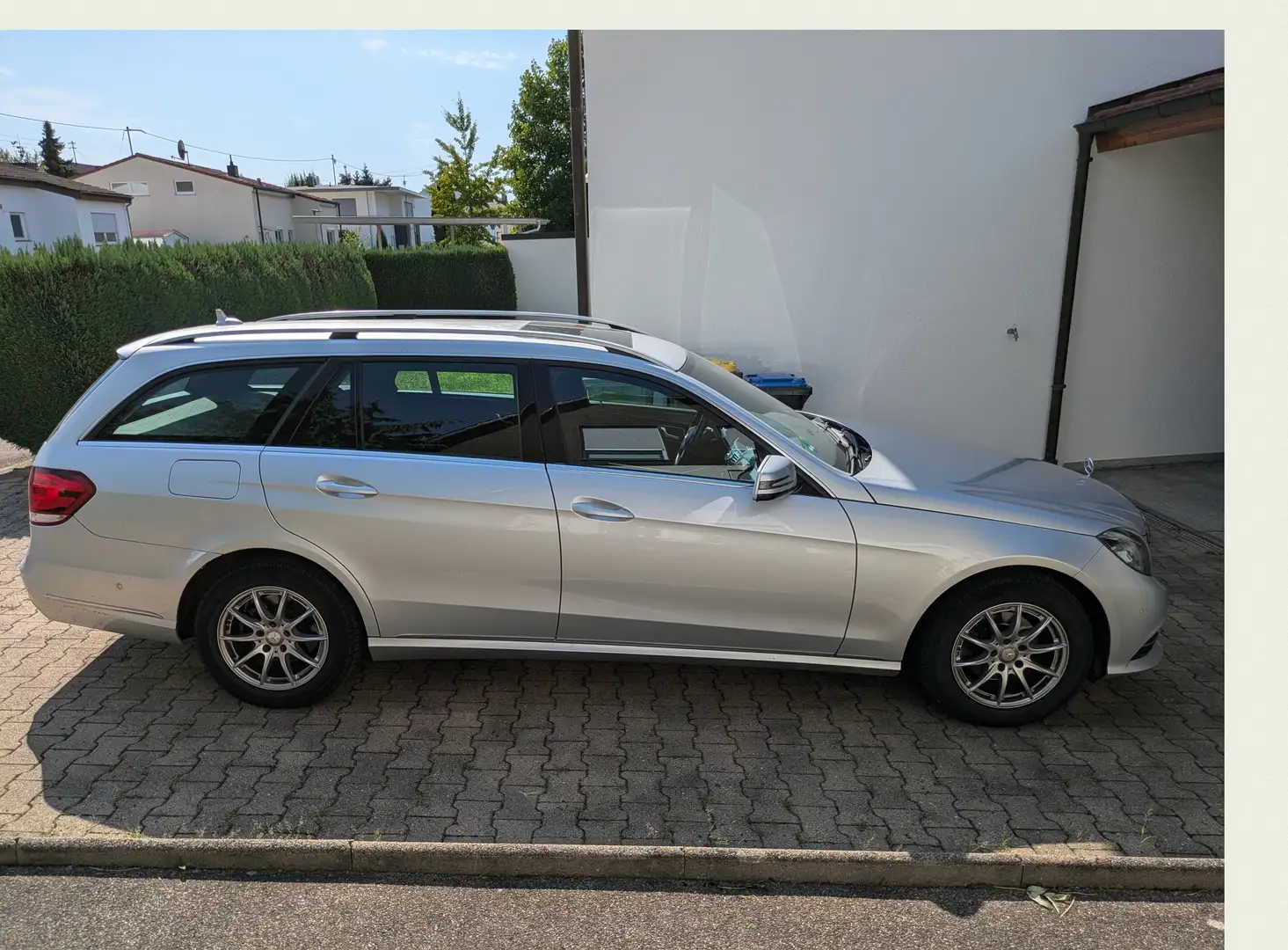 Mercedes-Benz E 220 E-Klasse T-Modell Diesel T CDI Elegance Silber - 2