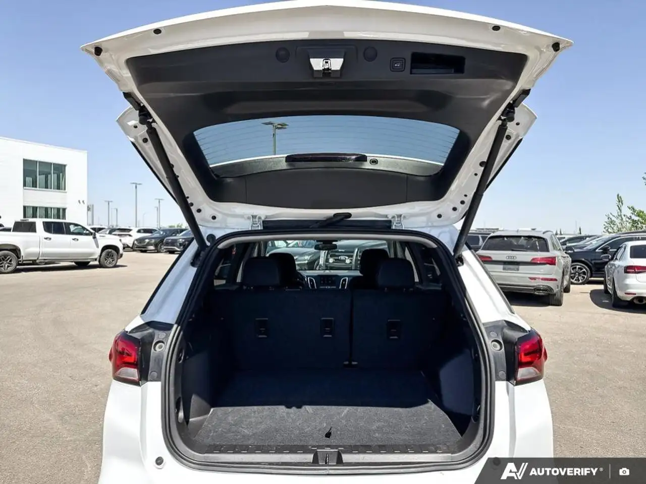 Chevrolet Equinox снимка Chevrolet Equinox