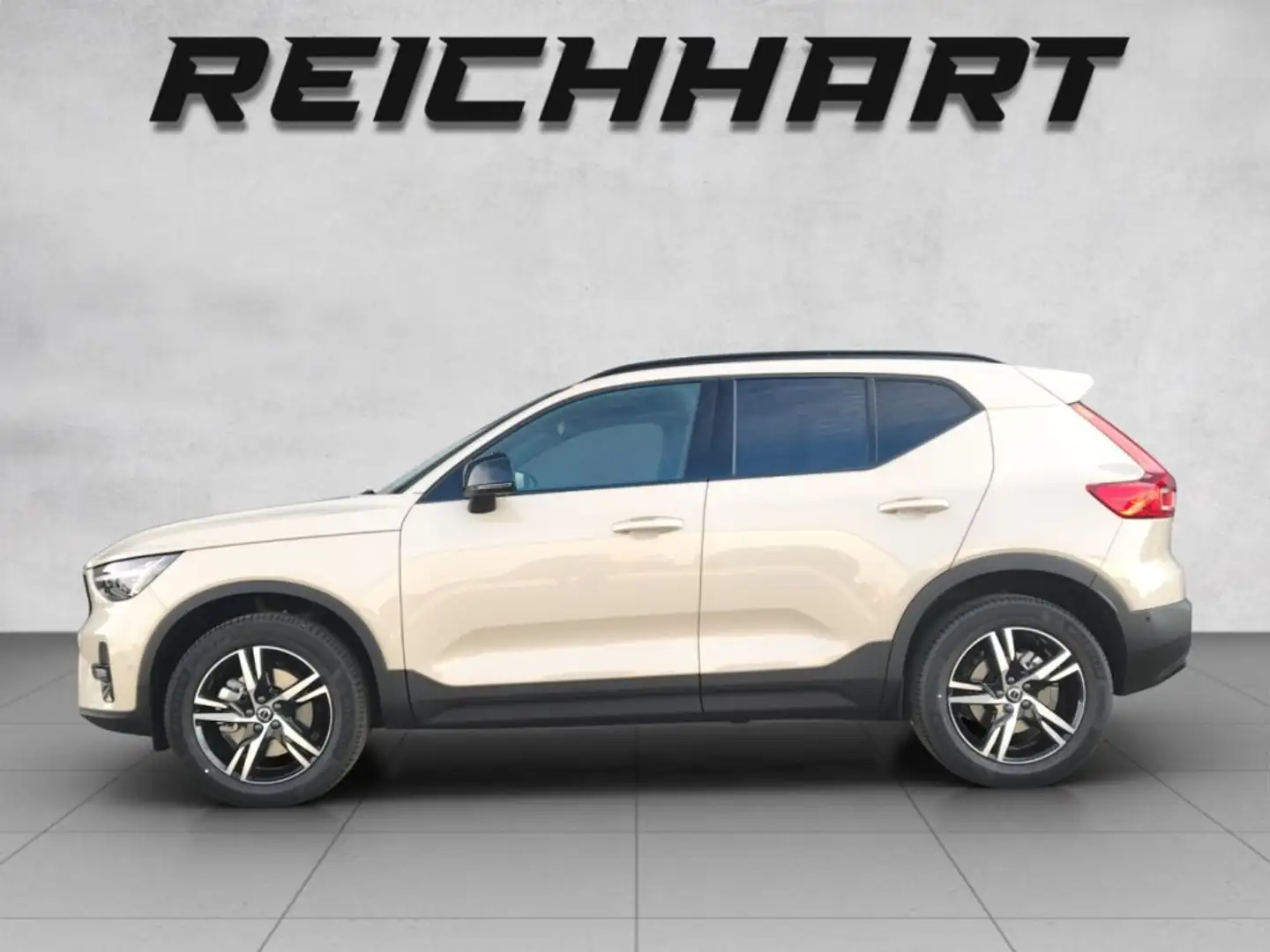 Volvo XC40 Plus, B3 Mild Hybrid, Benzin, Dark Beige - 2