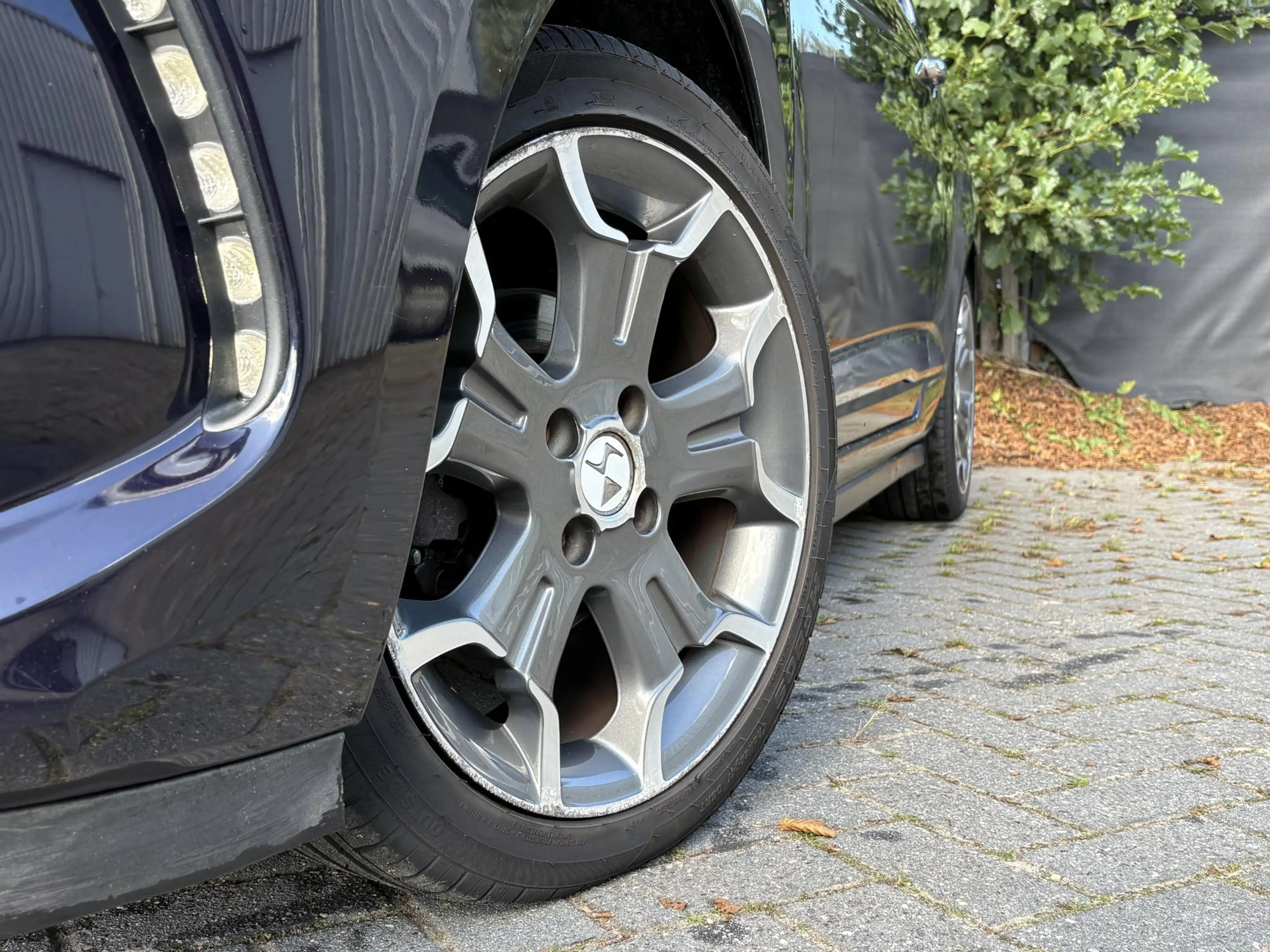 DS Automobiles DS 3 1.2 PureTech So Chic - Nieuw Binnen! Meer foto's v — photo 3