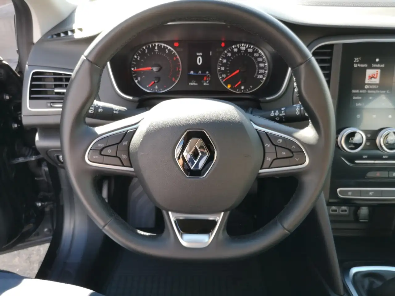 Renault Megane Equilibre TCe 140 PS 12