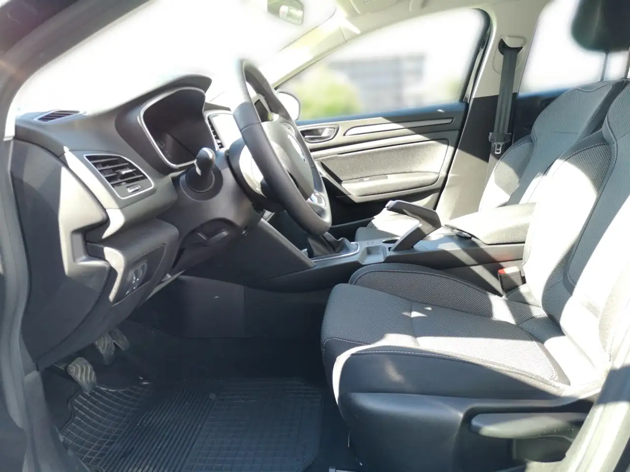 Renault Megane Equilibre TCe 140 PS 5