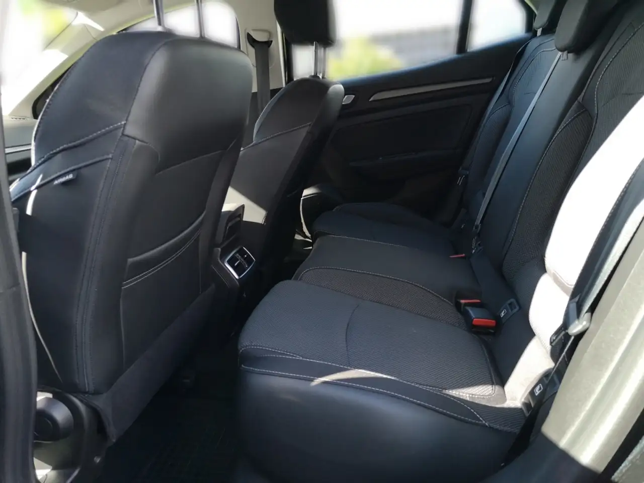 Renault Megane Equilibre TCe 140 PS 10