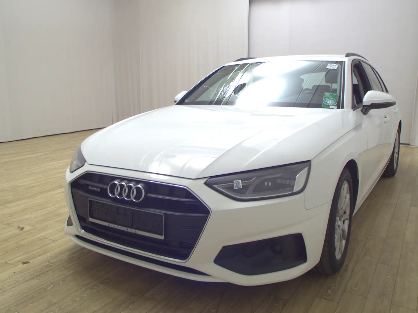 Audi A4 45 2.0 TFSI qu. Avant Navi+ LED Sportsitze Weiß - 2