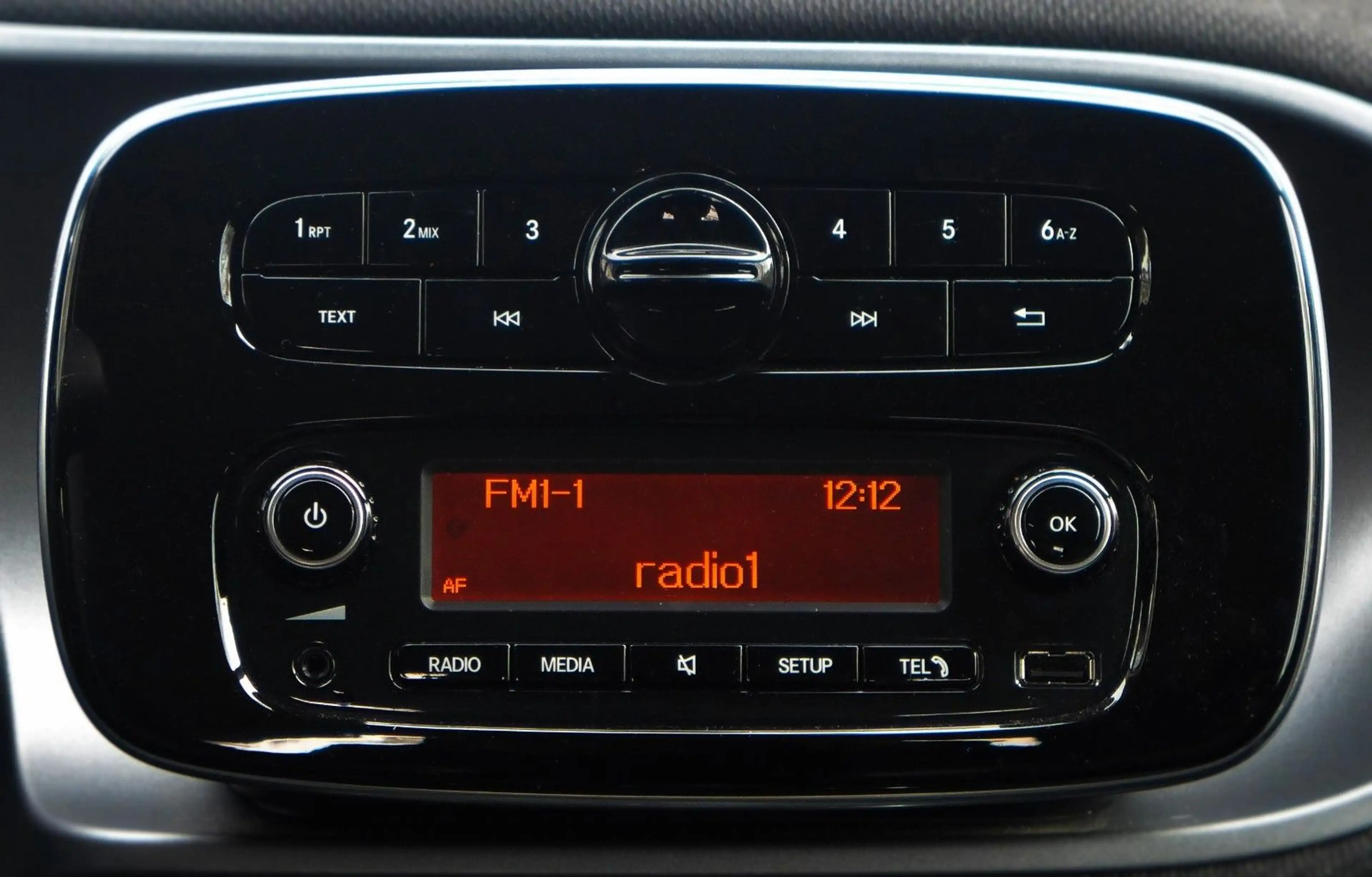smart forTwo fortwo TWIN passion*LED*KLIMA*PANO*AUDIO*SHZ* — photo 3