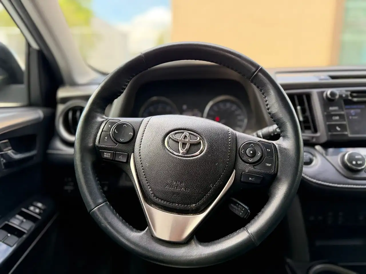 Toyota RAV 4 снимка Toyota RAV 4