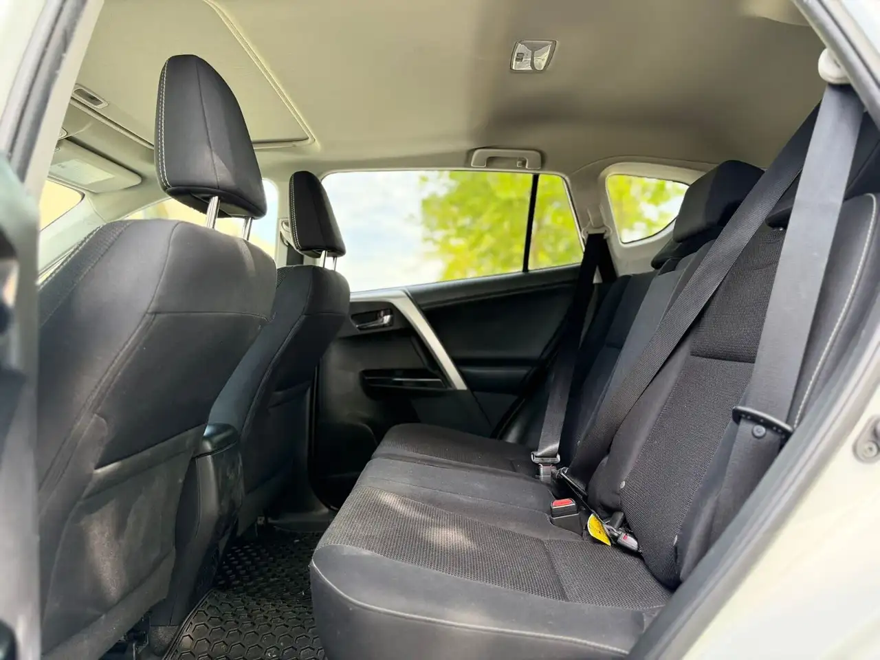 Toyota RAV 4 снимка Toyota RAV 4