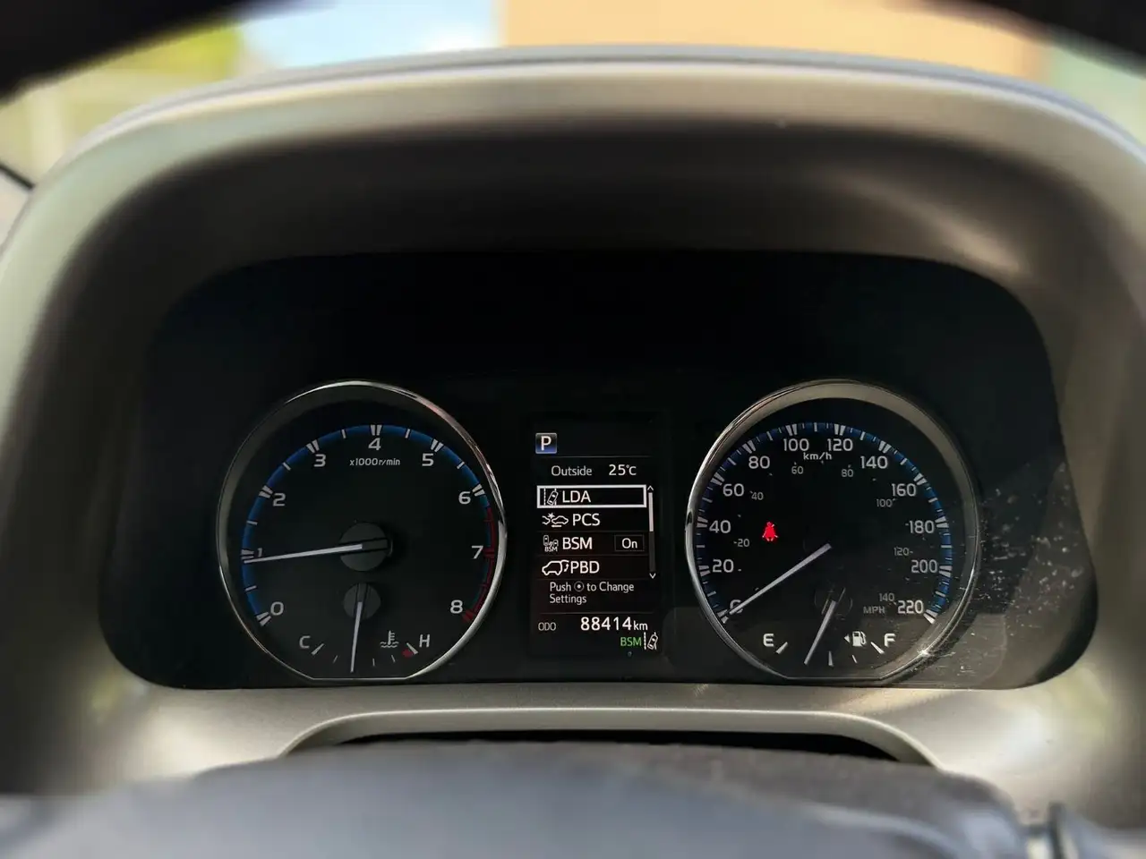 Toyota RAV 4 снимка Toyota RAV 4