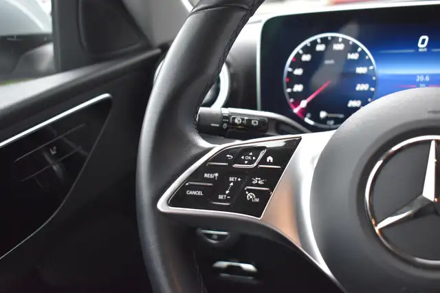 Mercedes-Benz C-Class view 15