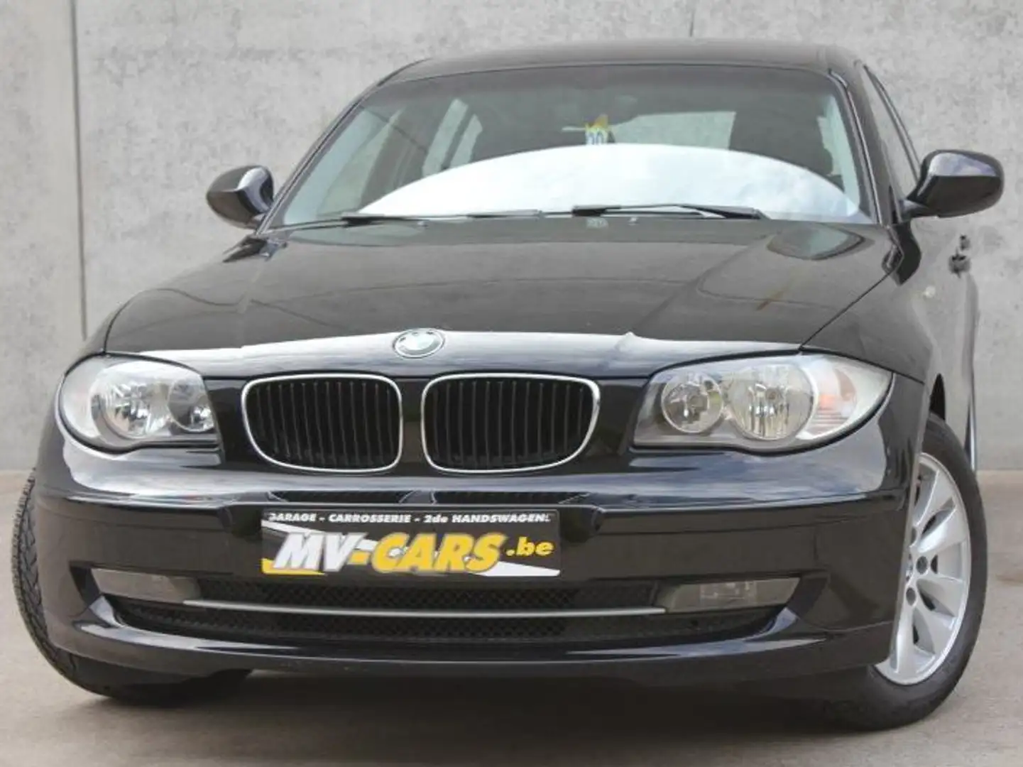 BMW 116 BMW 116i/5-deur/zwart Zwart - 1