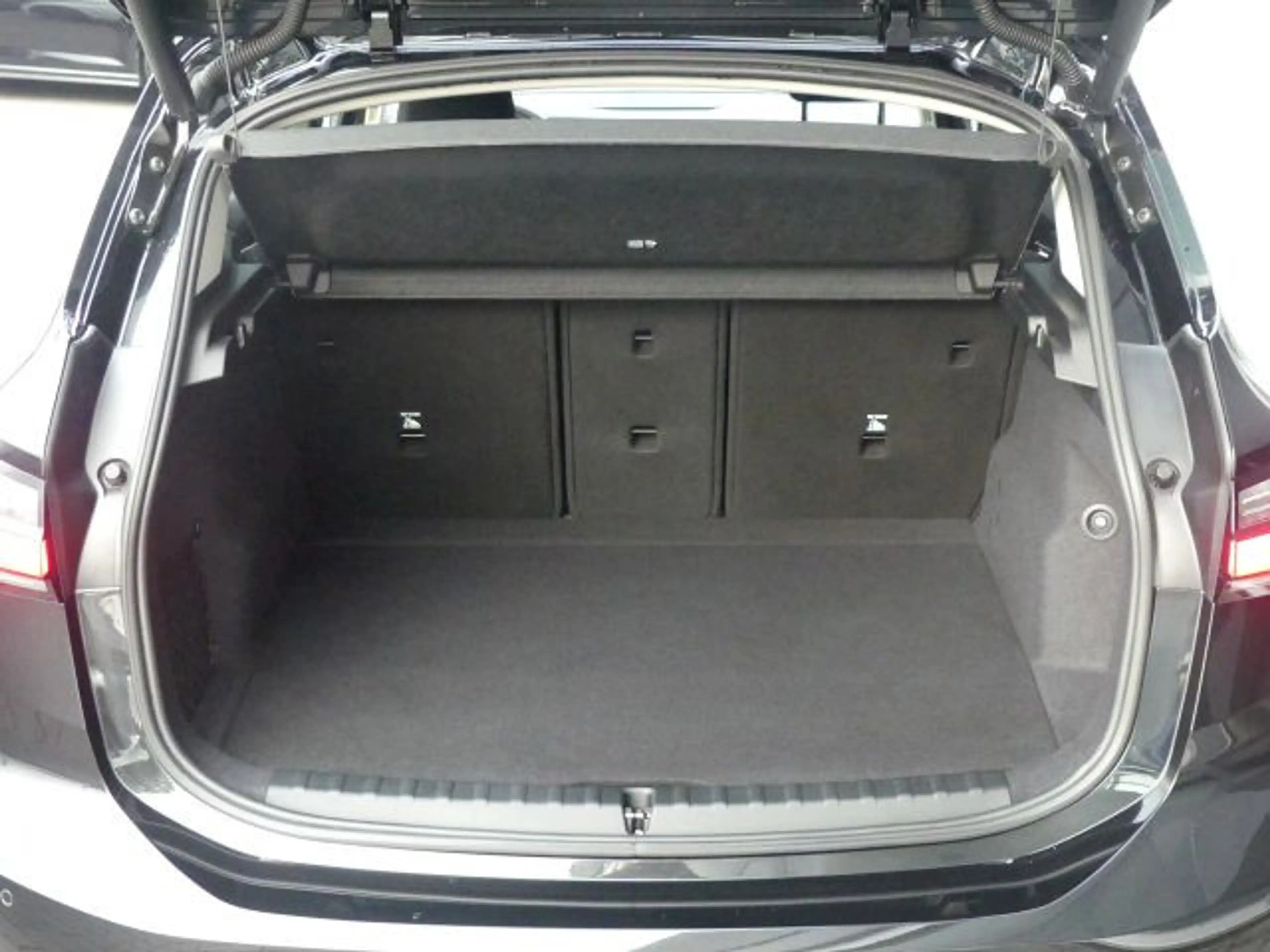 BMW 223 xDrive ACC°AHK°Parkass+Rfcam — photo 6