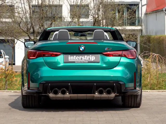 BMW M4 view 5