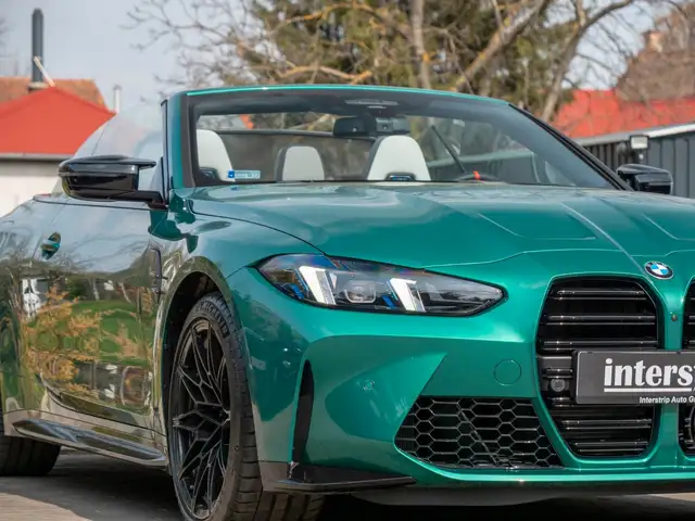 BMW M4 view 9