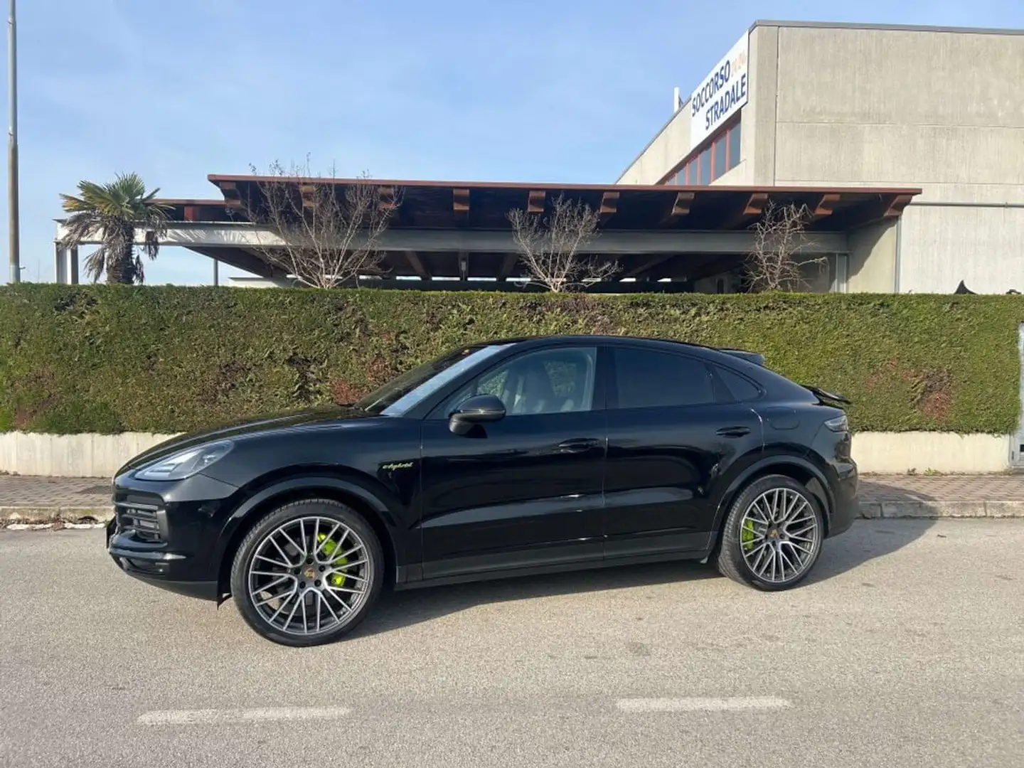 Porsche Cayenne Coupe 3.0 e-hybrid Platinum Edition tiptr Nero - 1