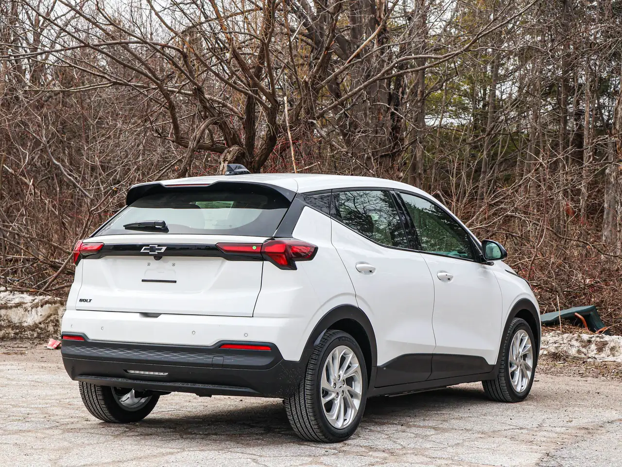 Chevrolet Bolt photo Chevrolet Bolt