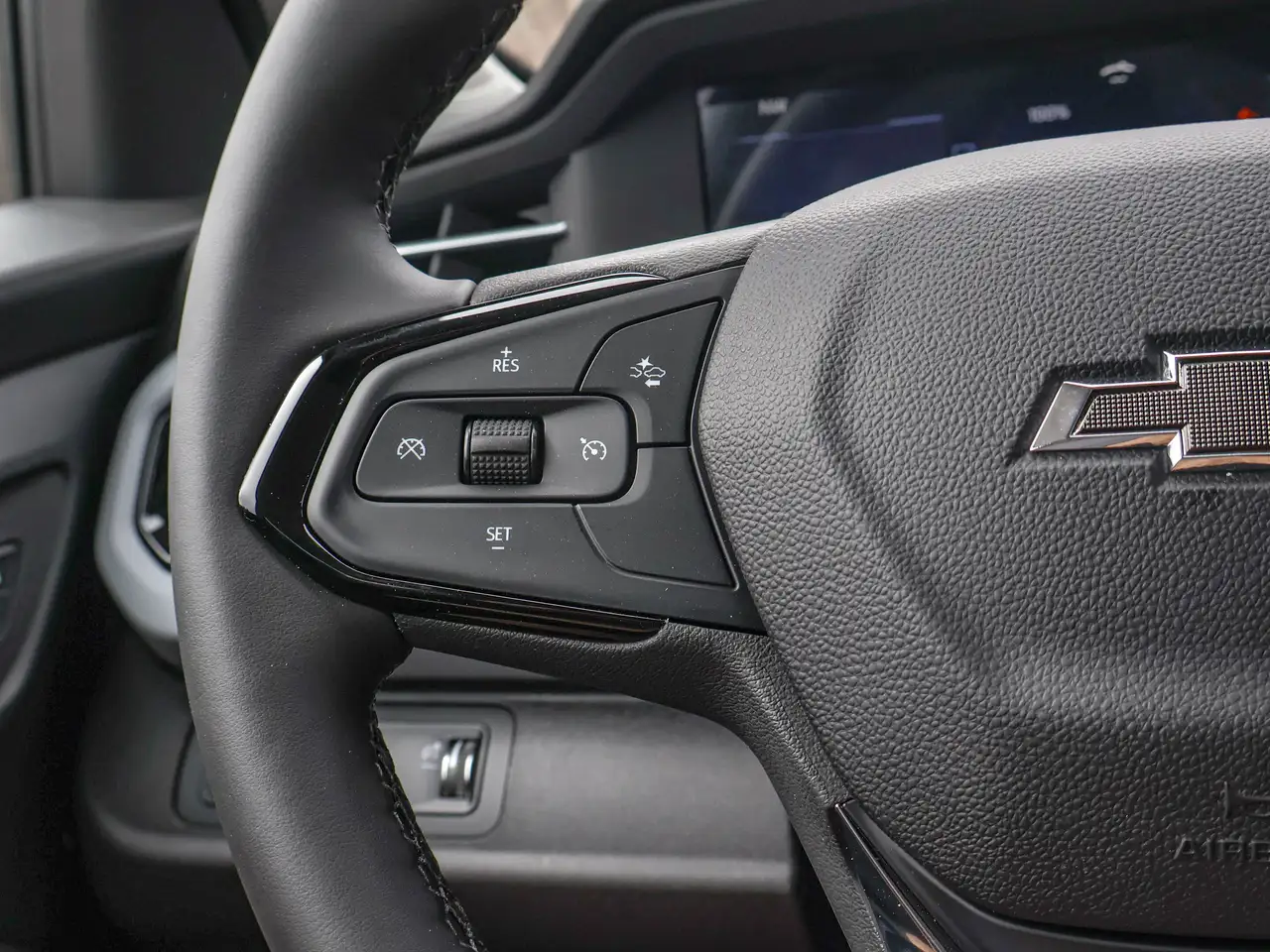 Chevrolet Bolt photo Chevrolet Bolt