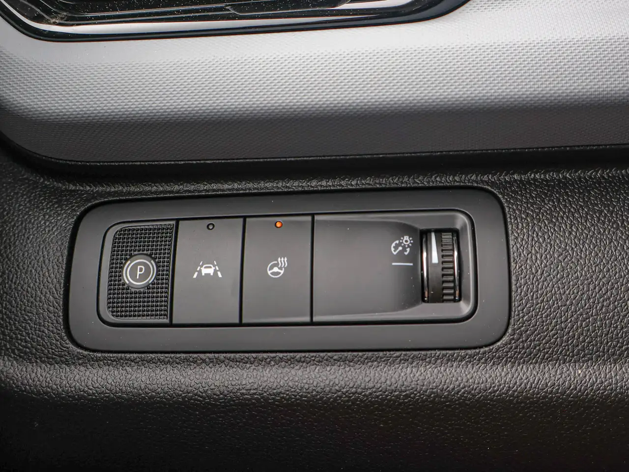 Chevrolet Bolt photo Chevrolet Bolt